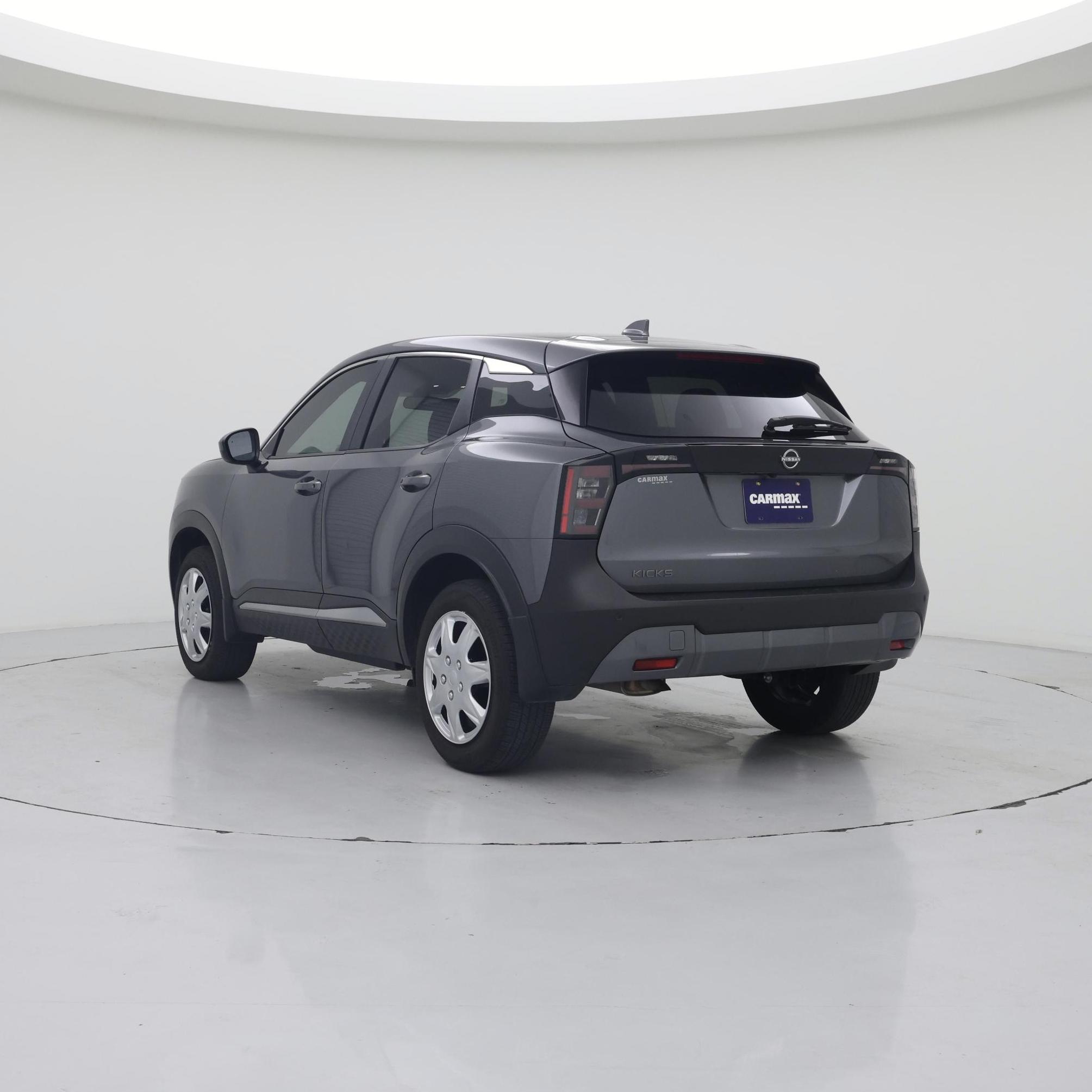 Thumbnail: 2025 Nissan Kicks - 2