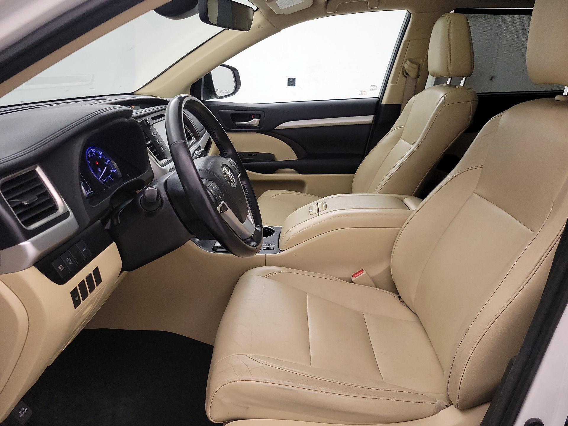 Thumbnail: 2018 Toyota Highlander - 11