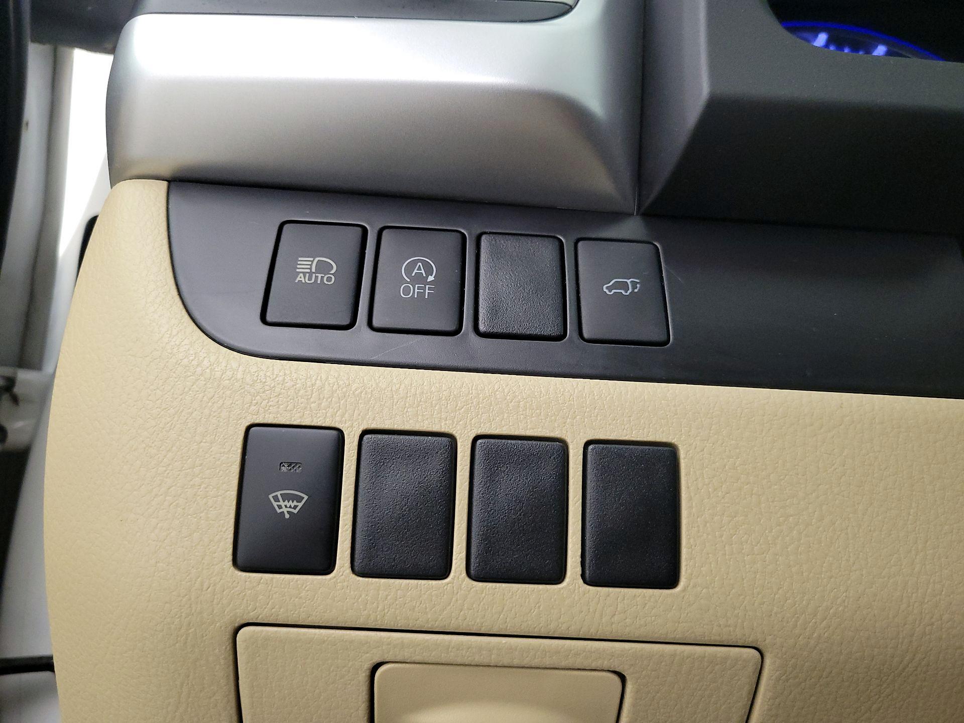 Thumbnail: 2018 Toyota Highlander - 13