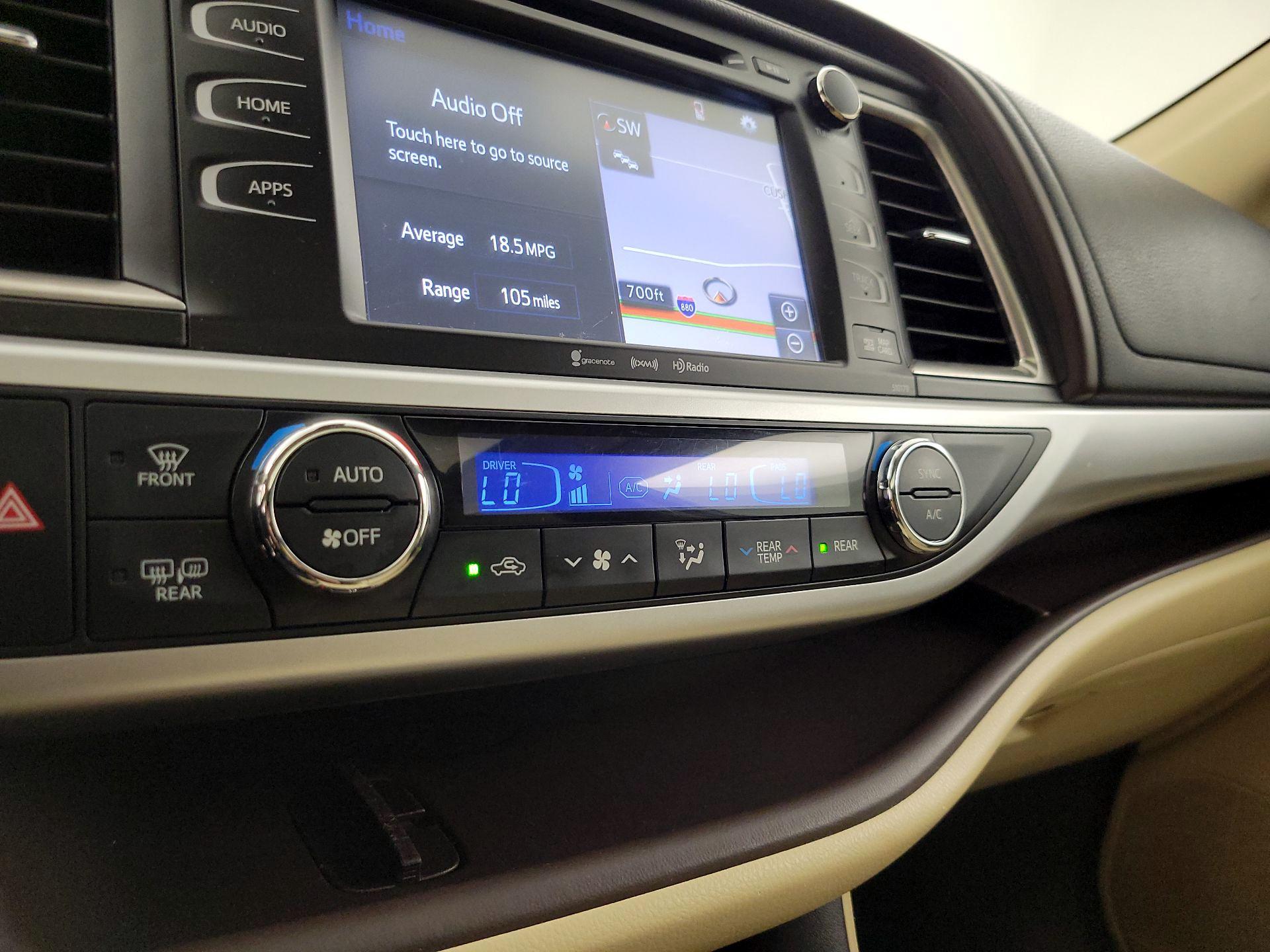 Thumbnail: 2018 Toyota Highlander - 17