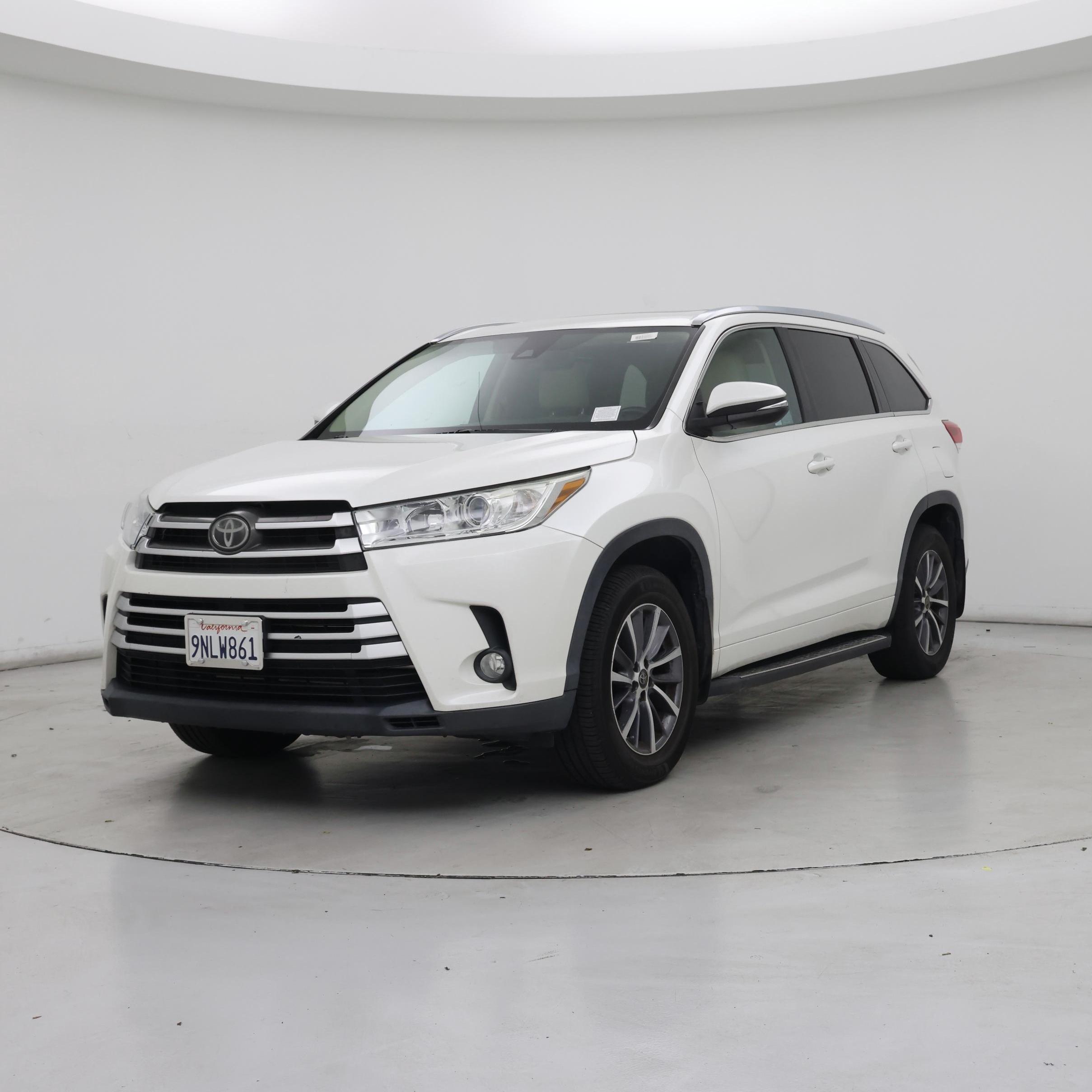 Thumbnail: 2018 Toyota Highlander - 4
