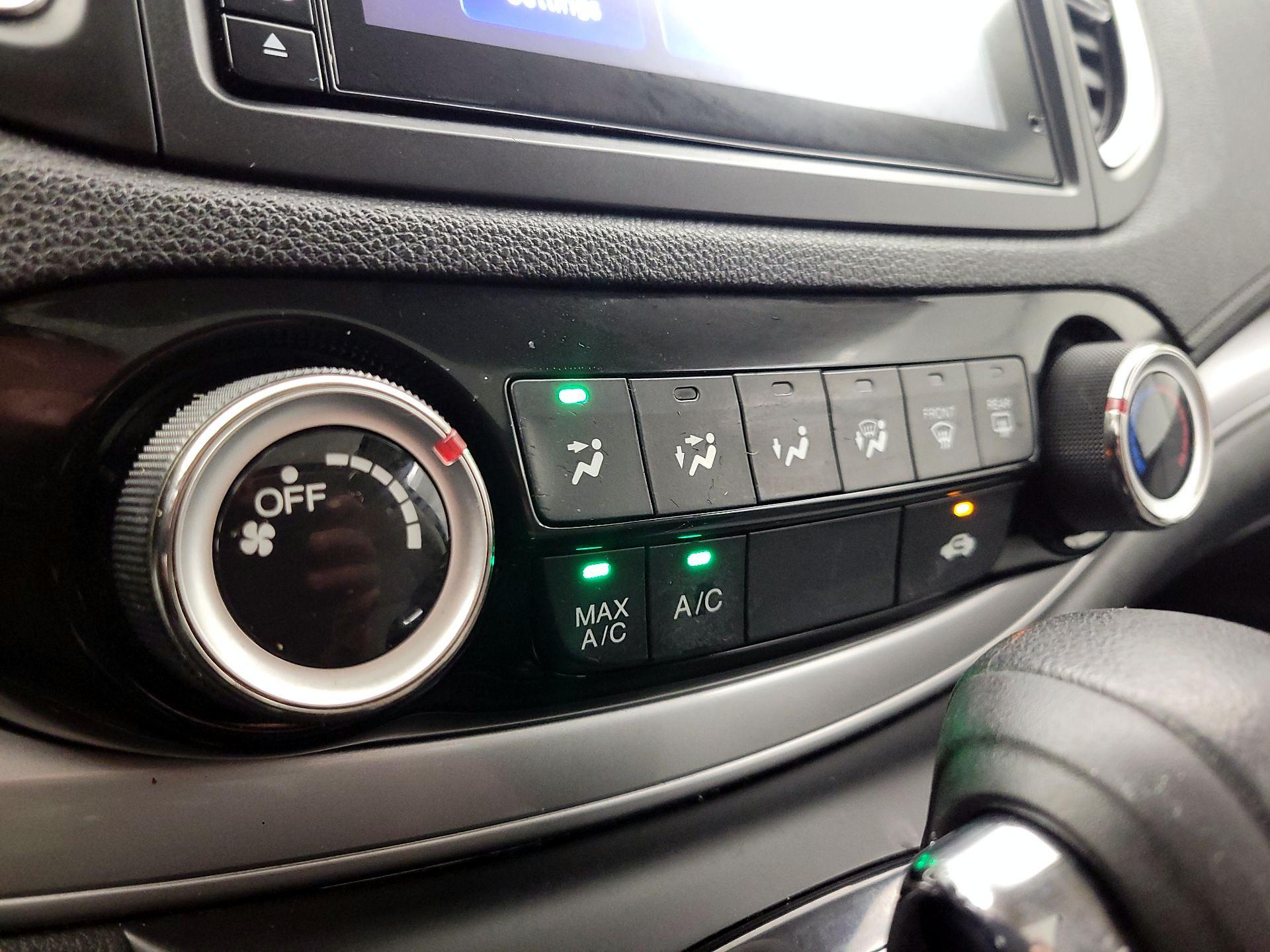 Thumbnail: 2015 Honda CR-V - 16