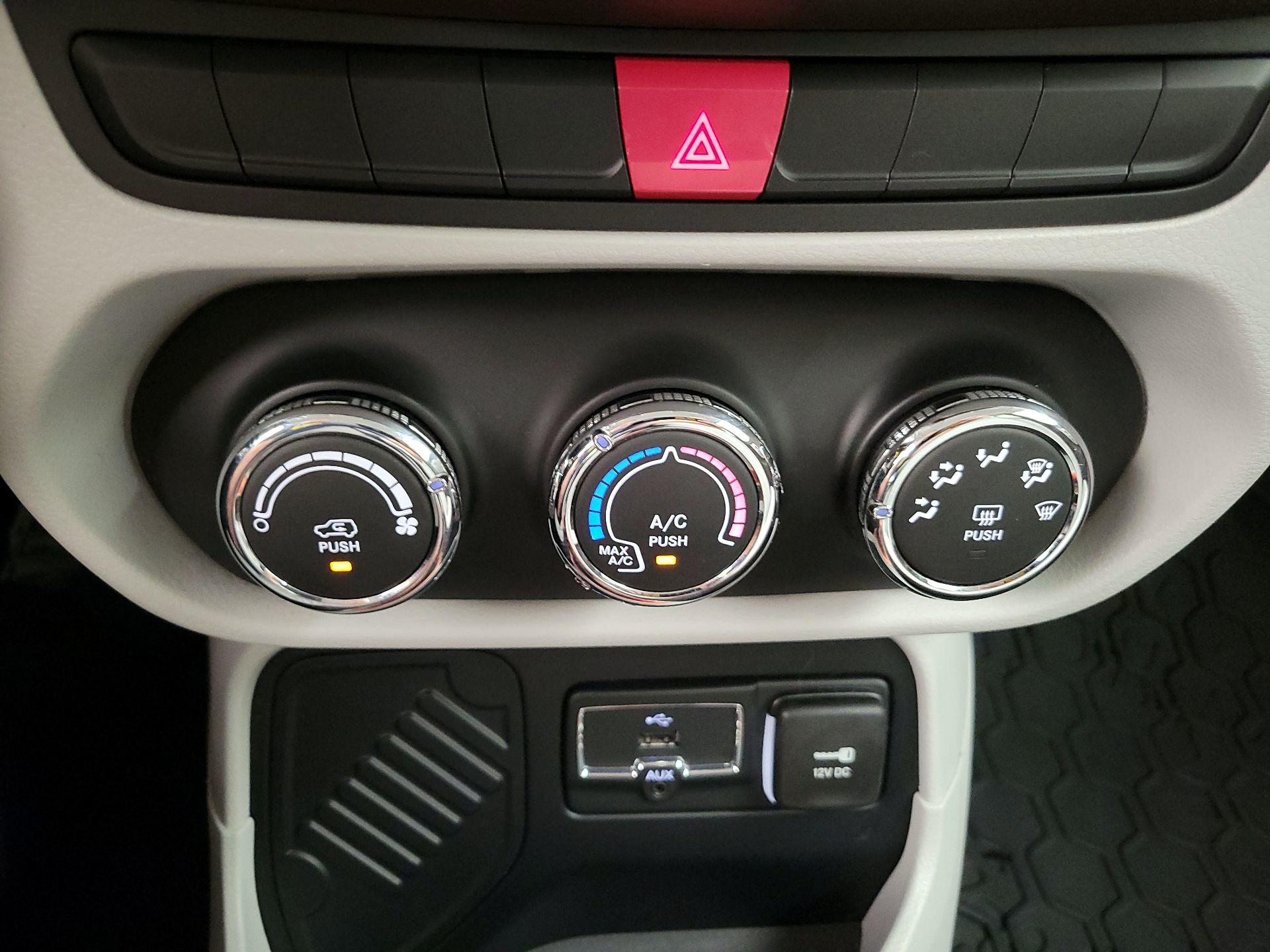 Thumbnail: 2015 Jeep Renegade - 16