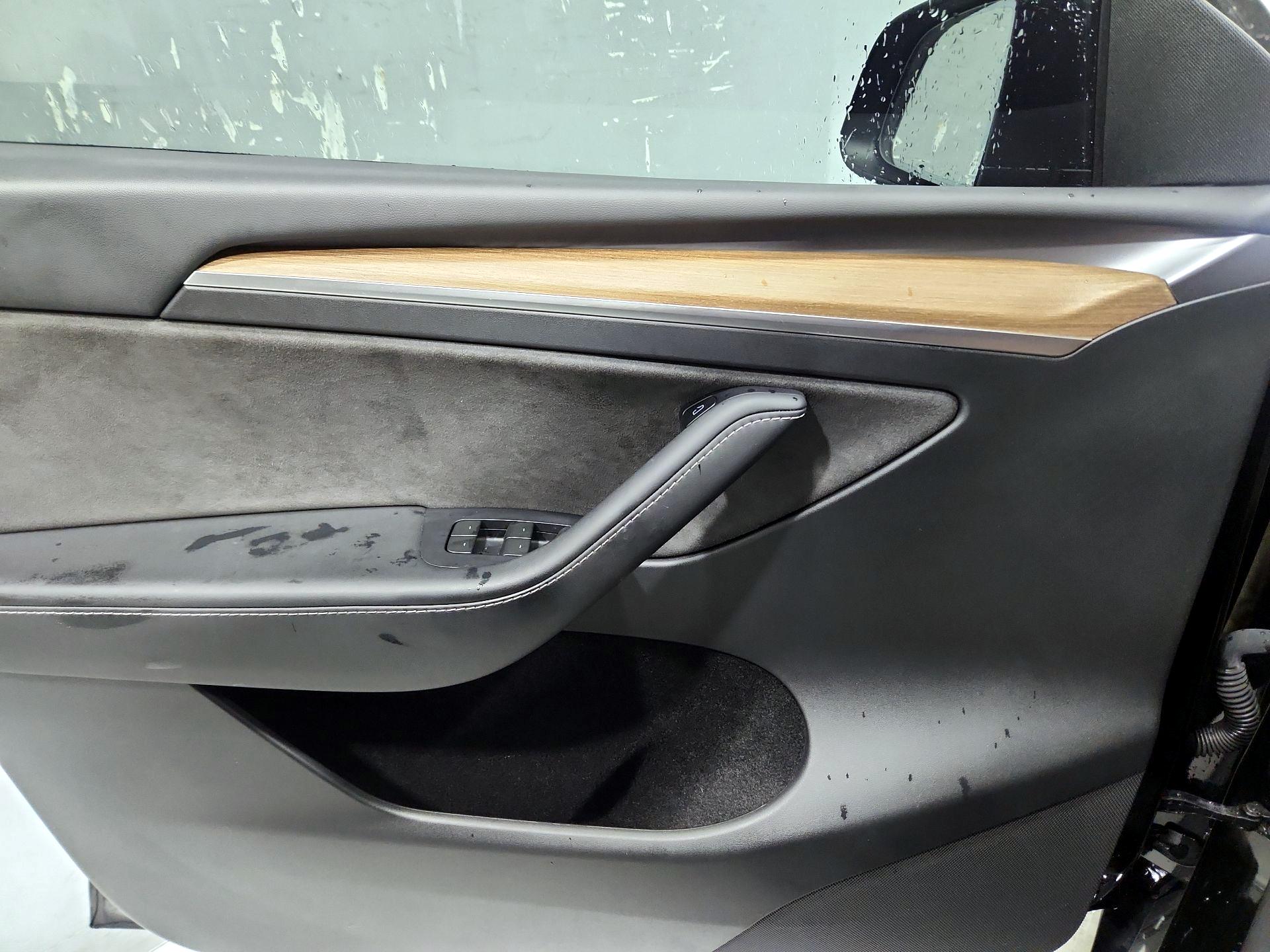 Thumbnail: 2023 Tesla Model Y - 12
