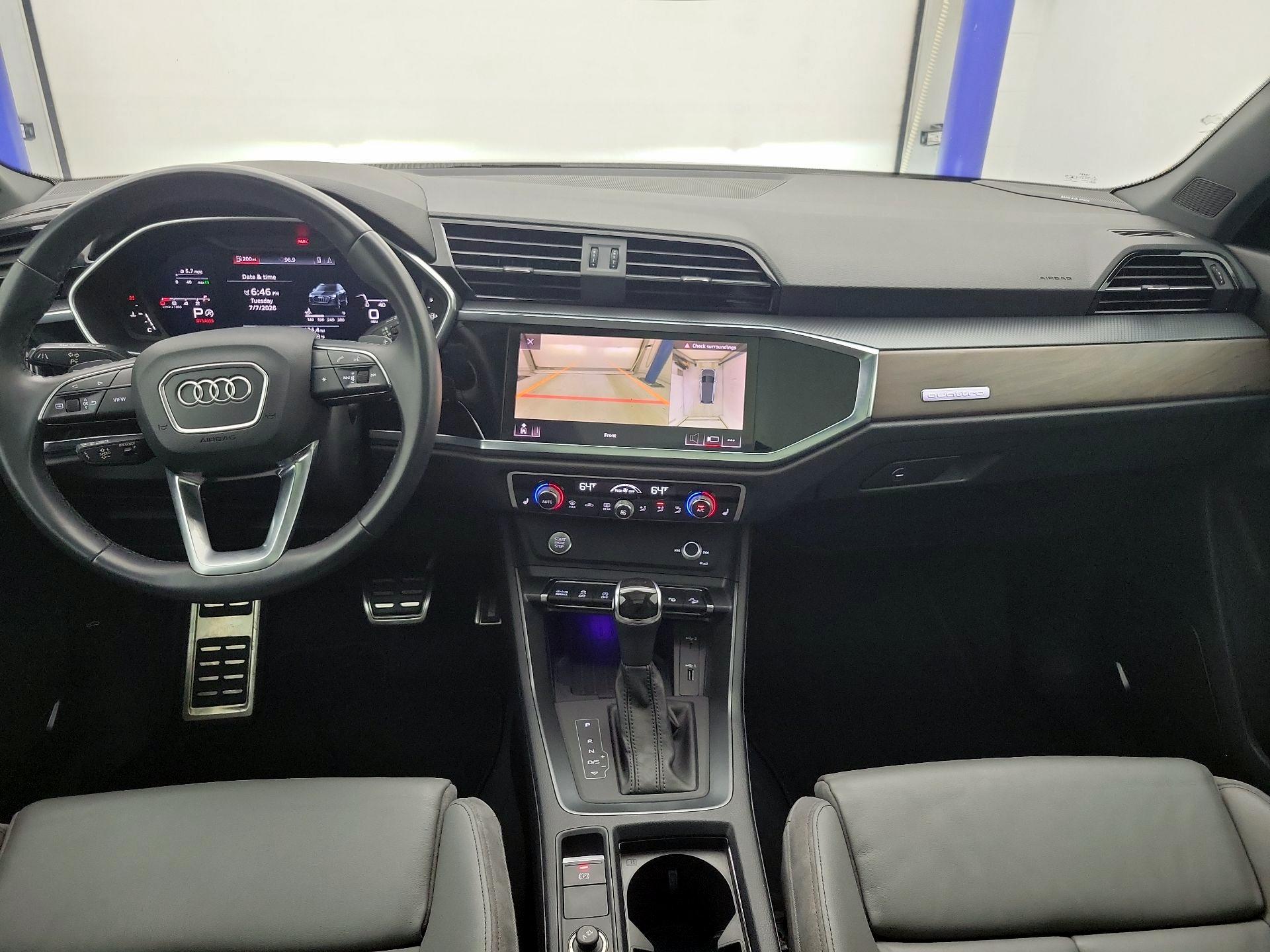 Thumbnail: 2020 Audi Q3 - 9