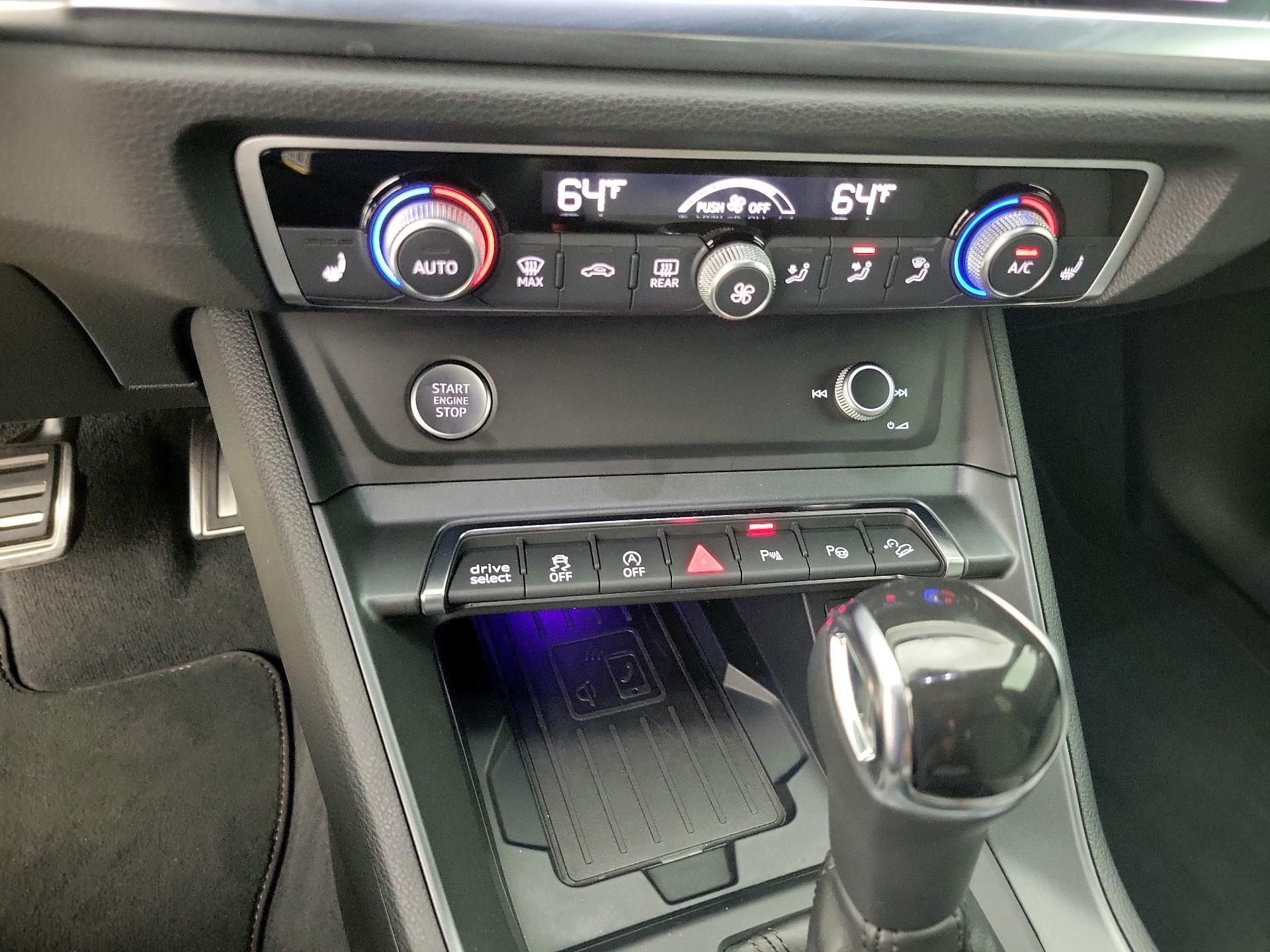 Thumbnail: 2020 Audi Q3 - 16