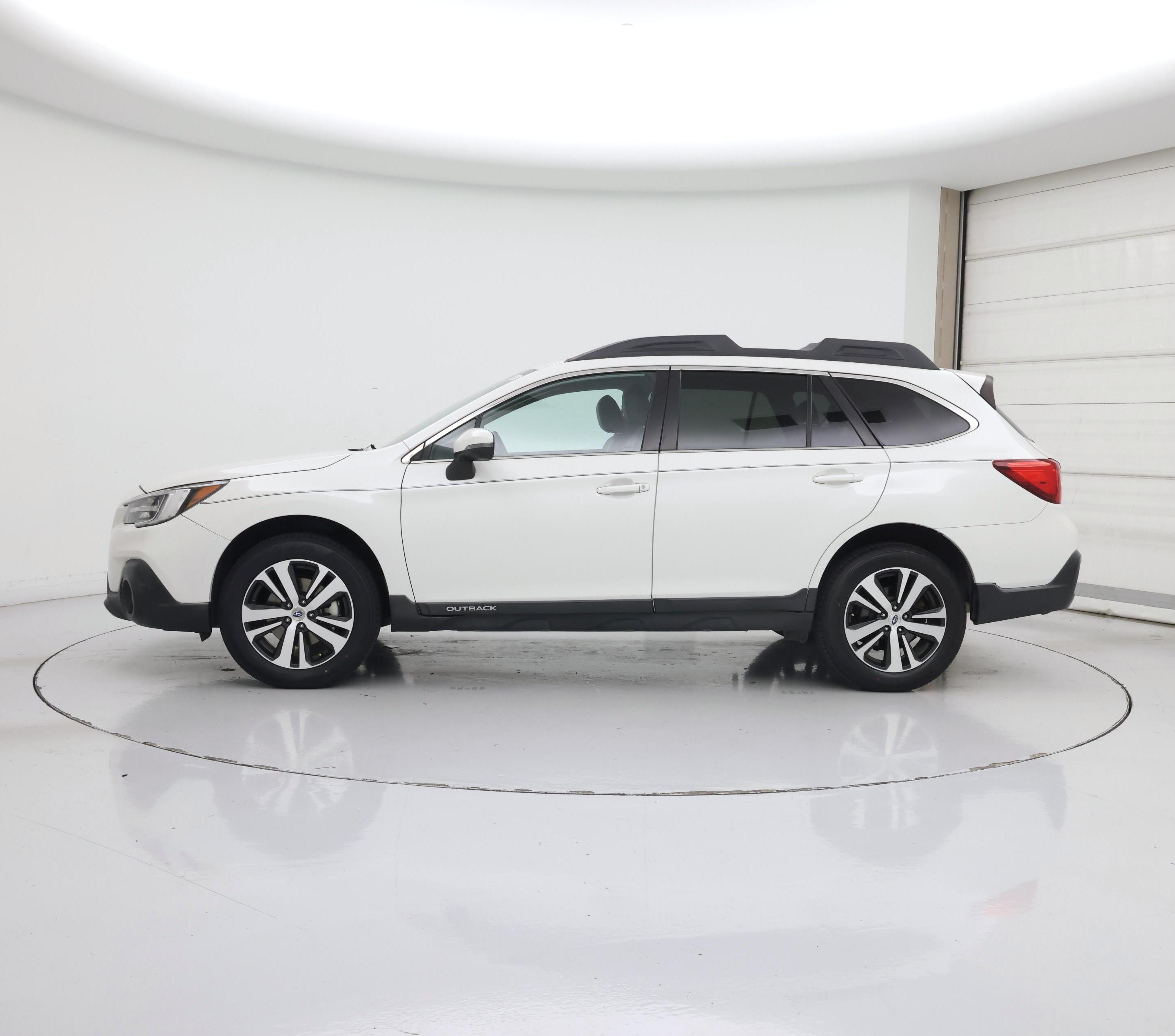 Thumbnail: 2018 Subaru Outback - 3
