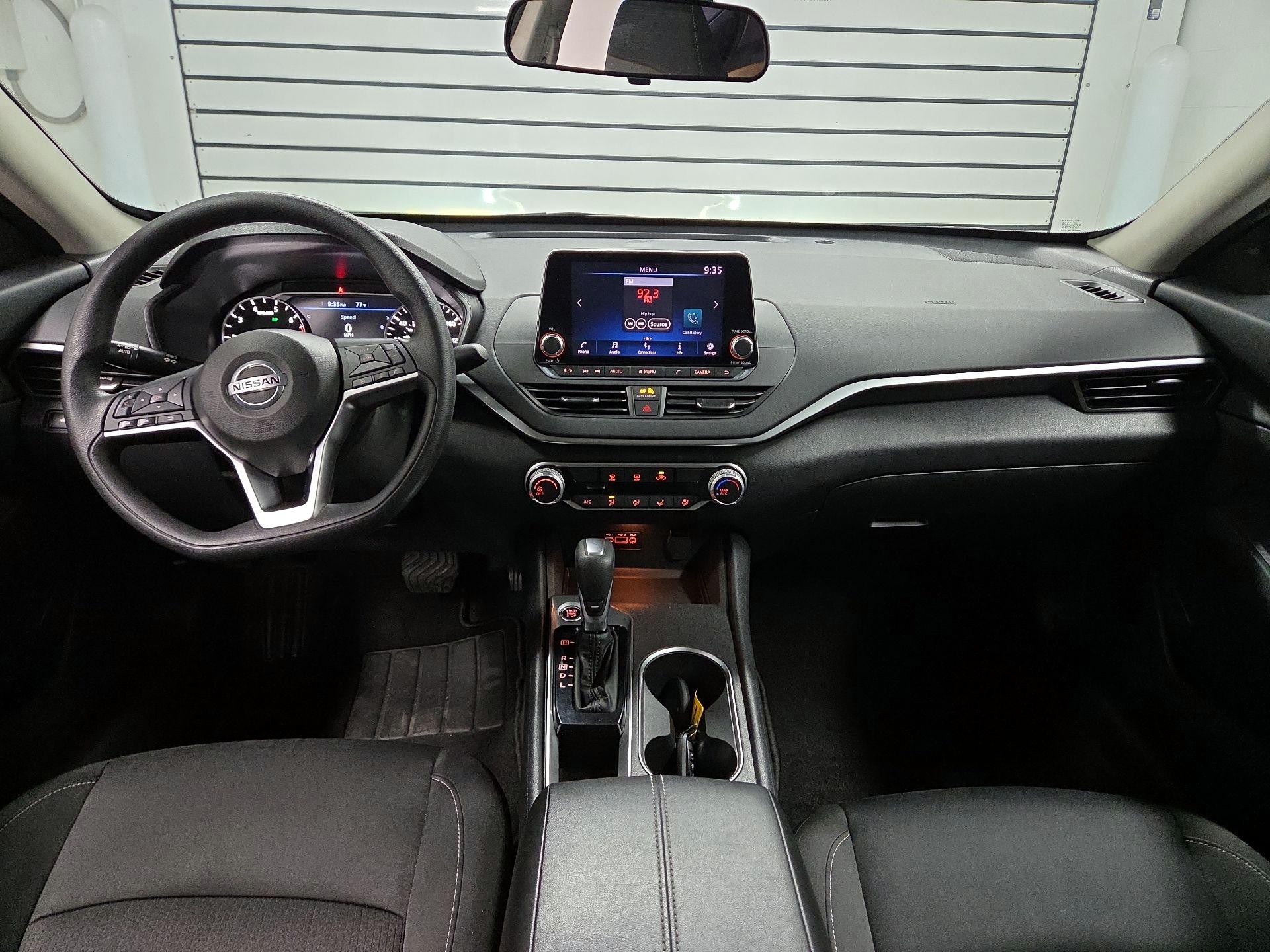 Thumbnail: 2022 Nissan Altima - 9
