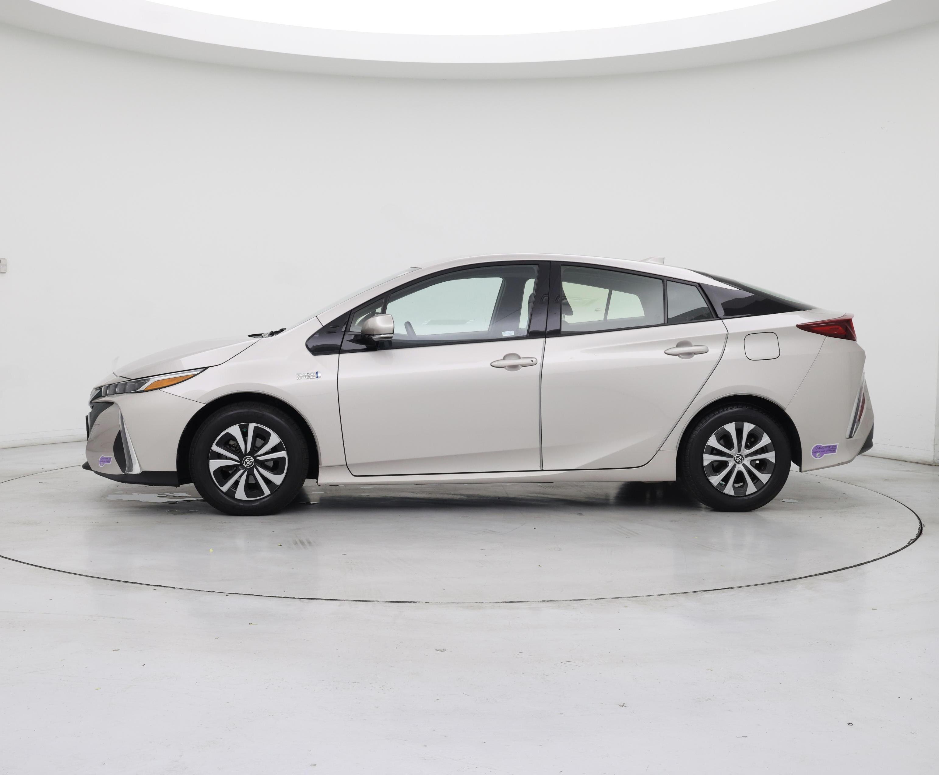 Thumbnail: 2019 Toyota Prius Prime - 3