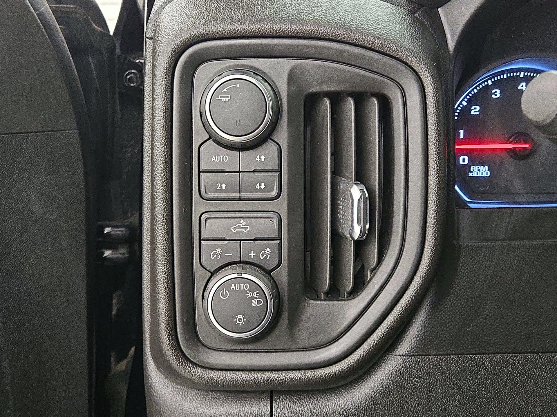 Thumbnail: 2021 Chevrolet Silverado 1500 - 13