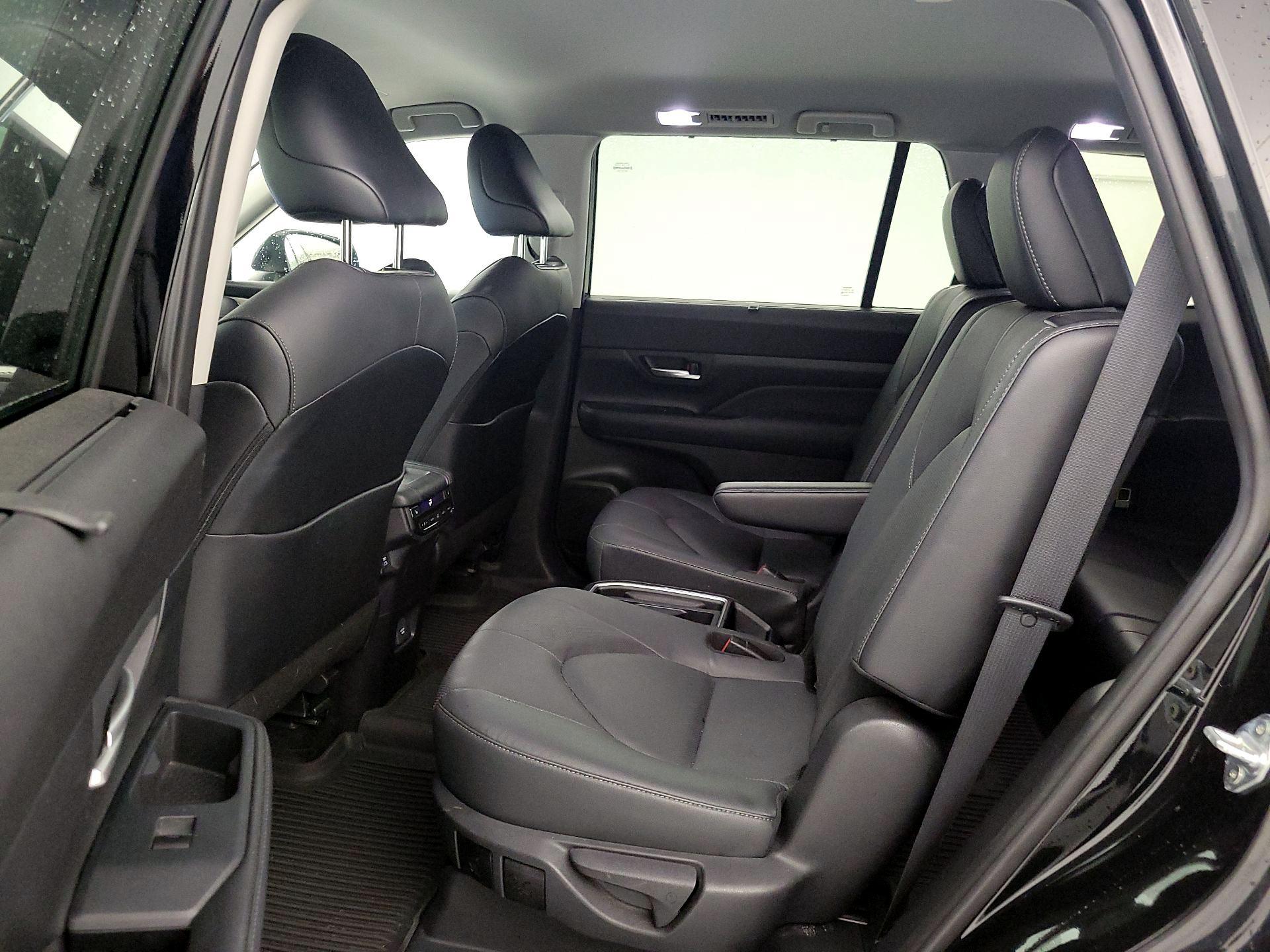 Thumbnail: 2024 Toyota Grand Highlander - 19