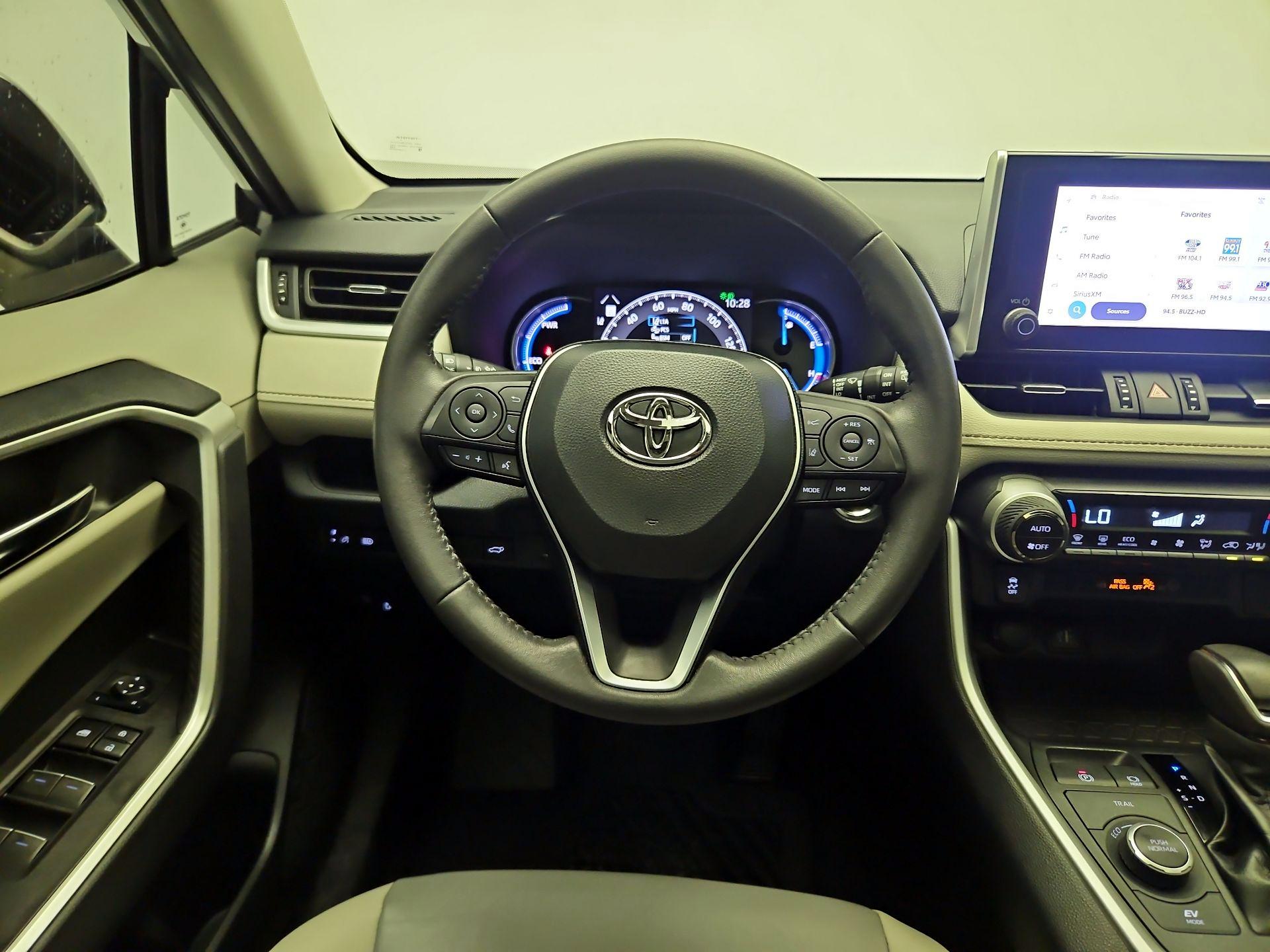 Thumbnail: 2024 Toyota RAV4 - 10