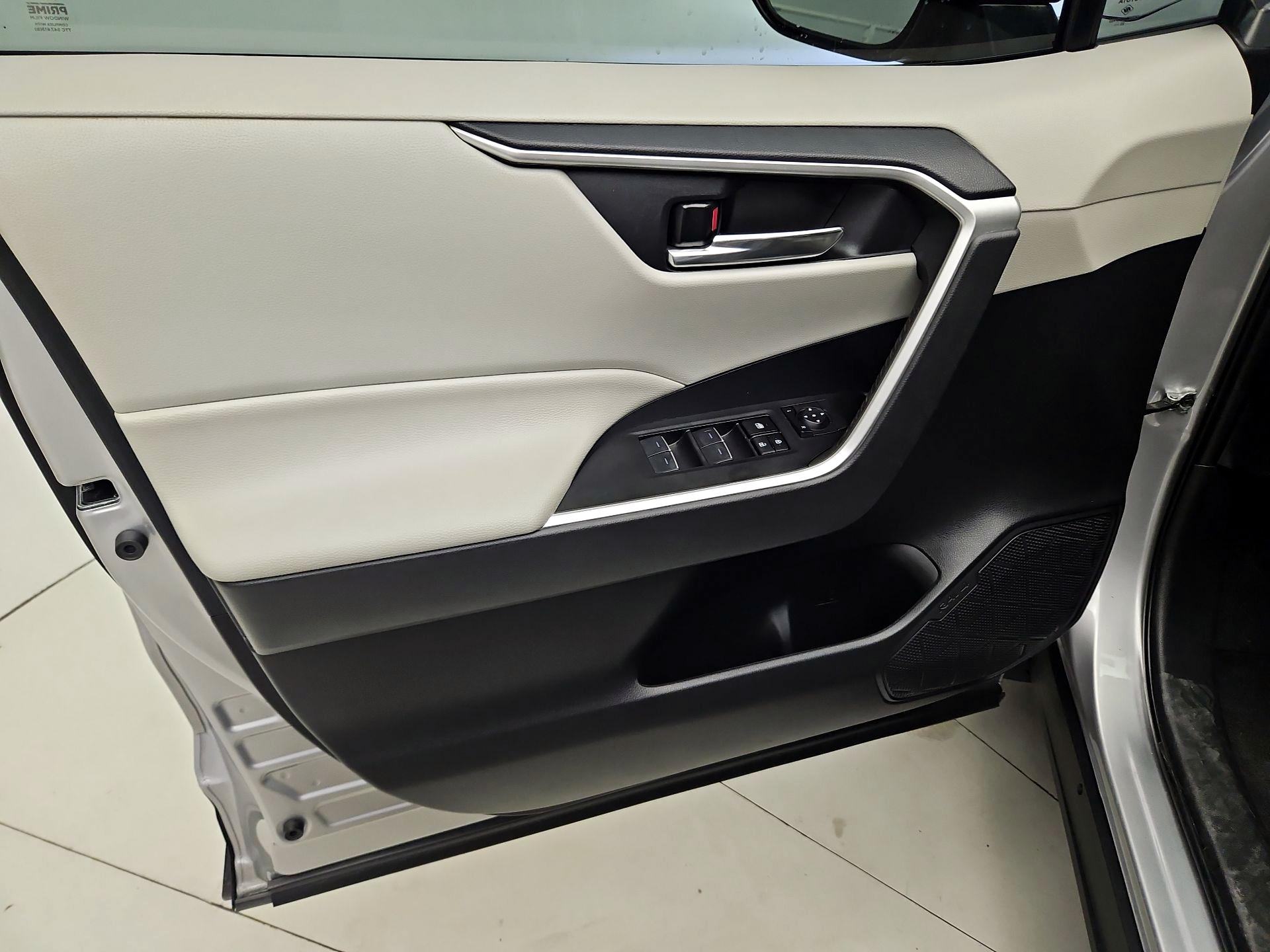Thumbnail: 2024 Toyota RAV4 - 12