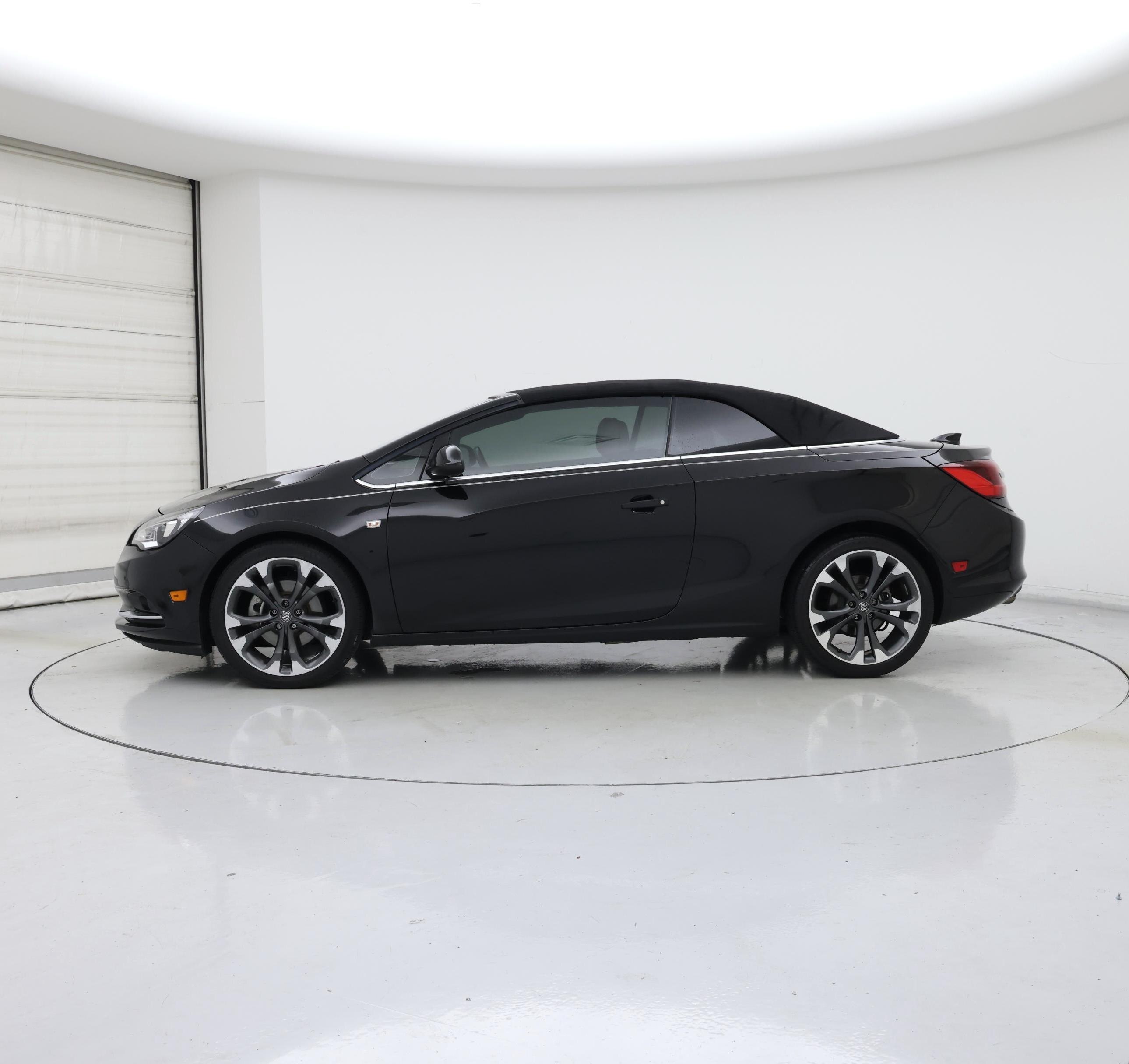 Thumbnail: 2018 Buick Cascada - 3