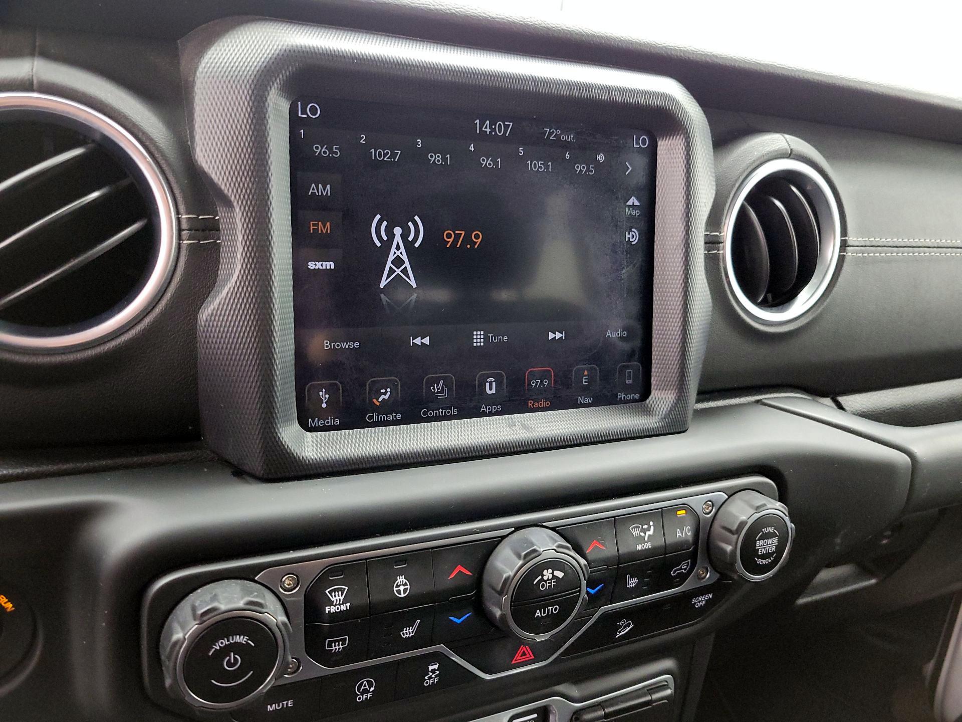 Thumbnail: 2018 Jeep Wrangler - 16