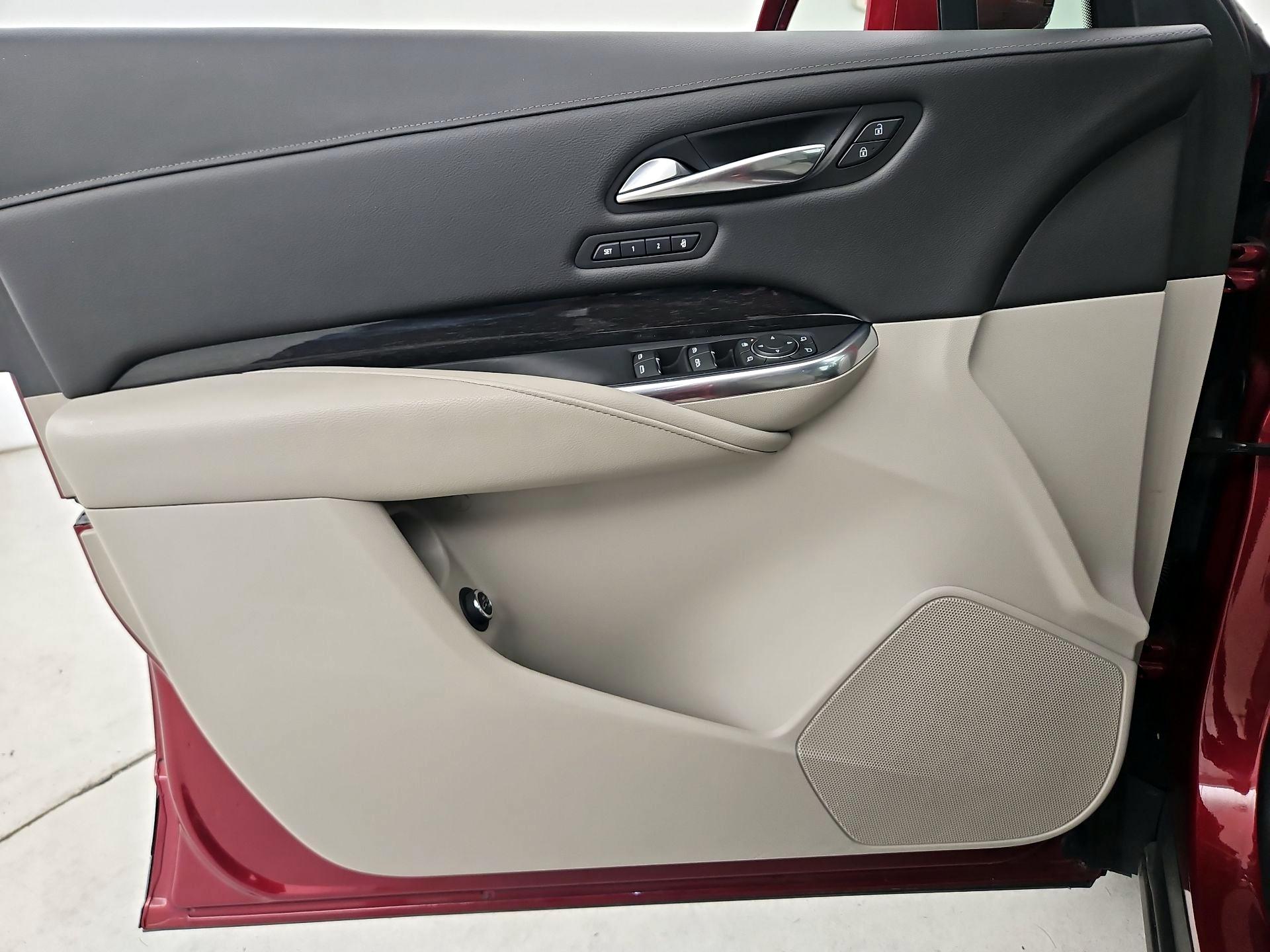 Thumbnail: 2020 Cadillac XT4 - 12