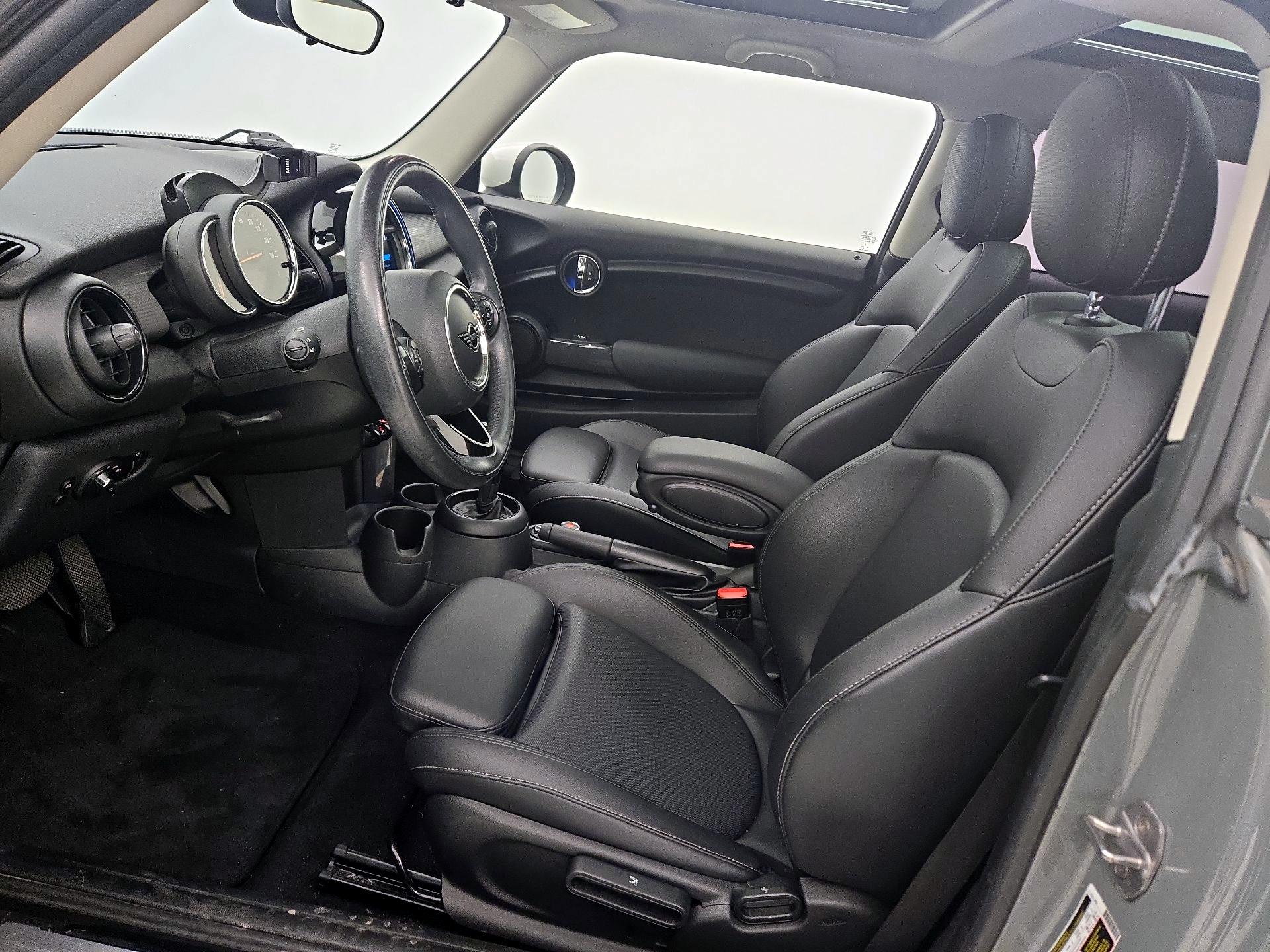 Thumbnail: 2020 MINI Cooper Hardtop - 11