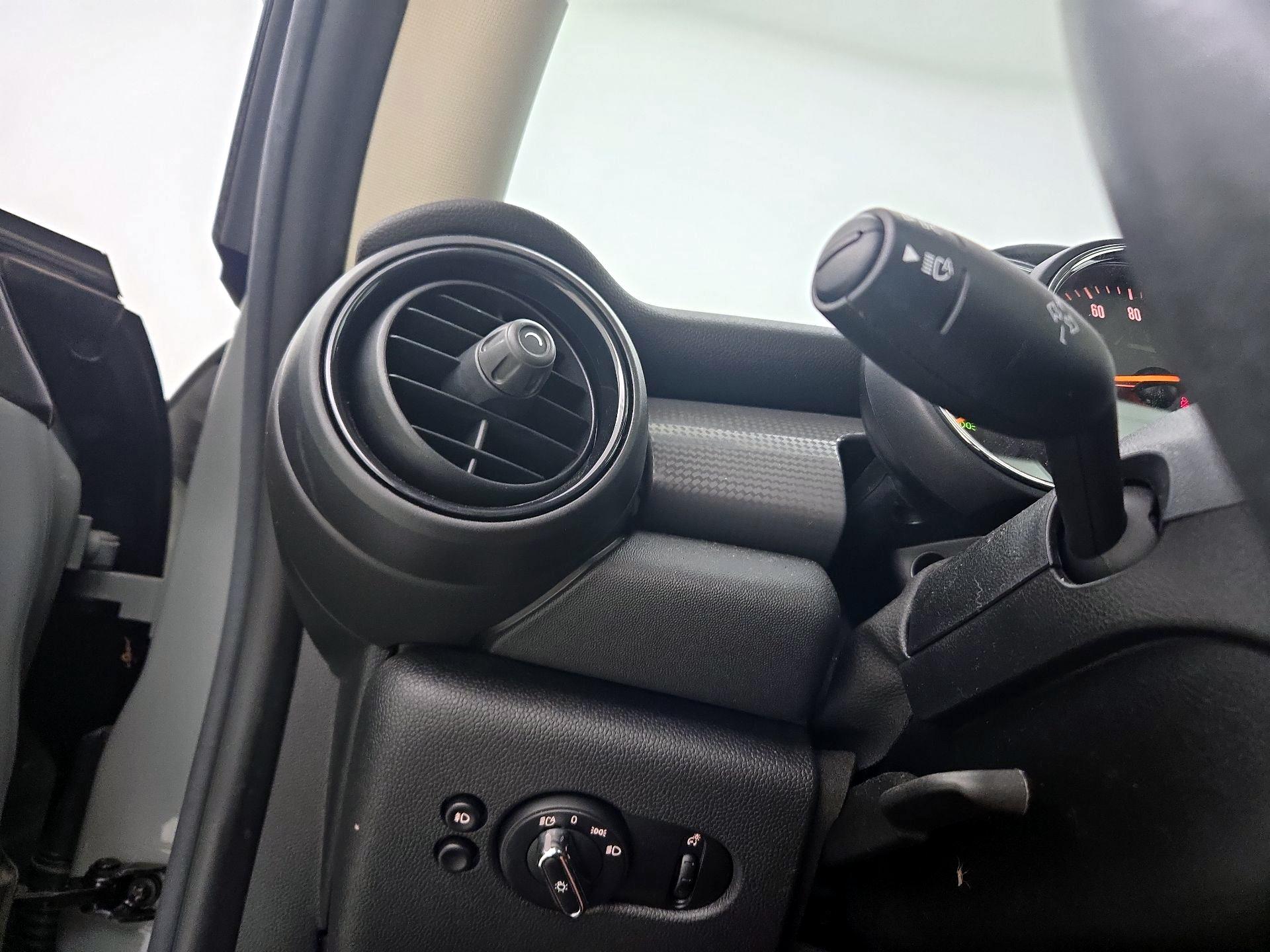 Thumbnail: 2020 MINI Cooper Hardtop - 13