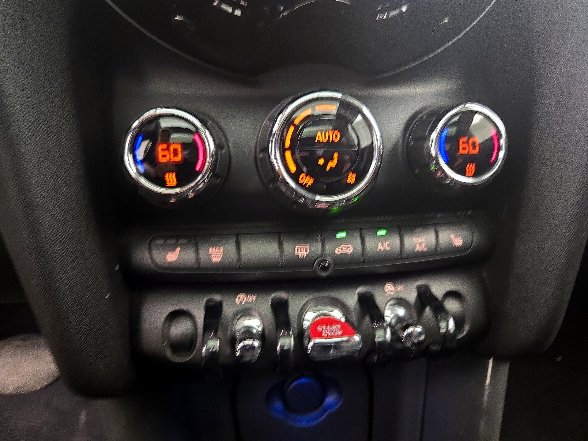 Thumbnail: 2020 MINI Cooper Hardtop - 16
