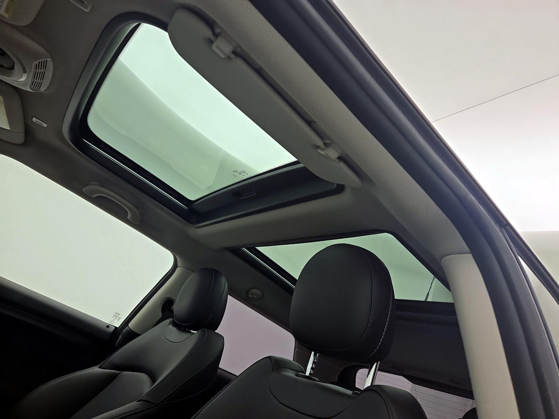 Thumbnail: 2020 MINI Cooper Hardtop - 19