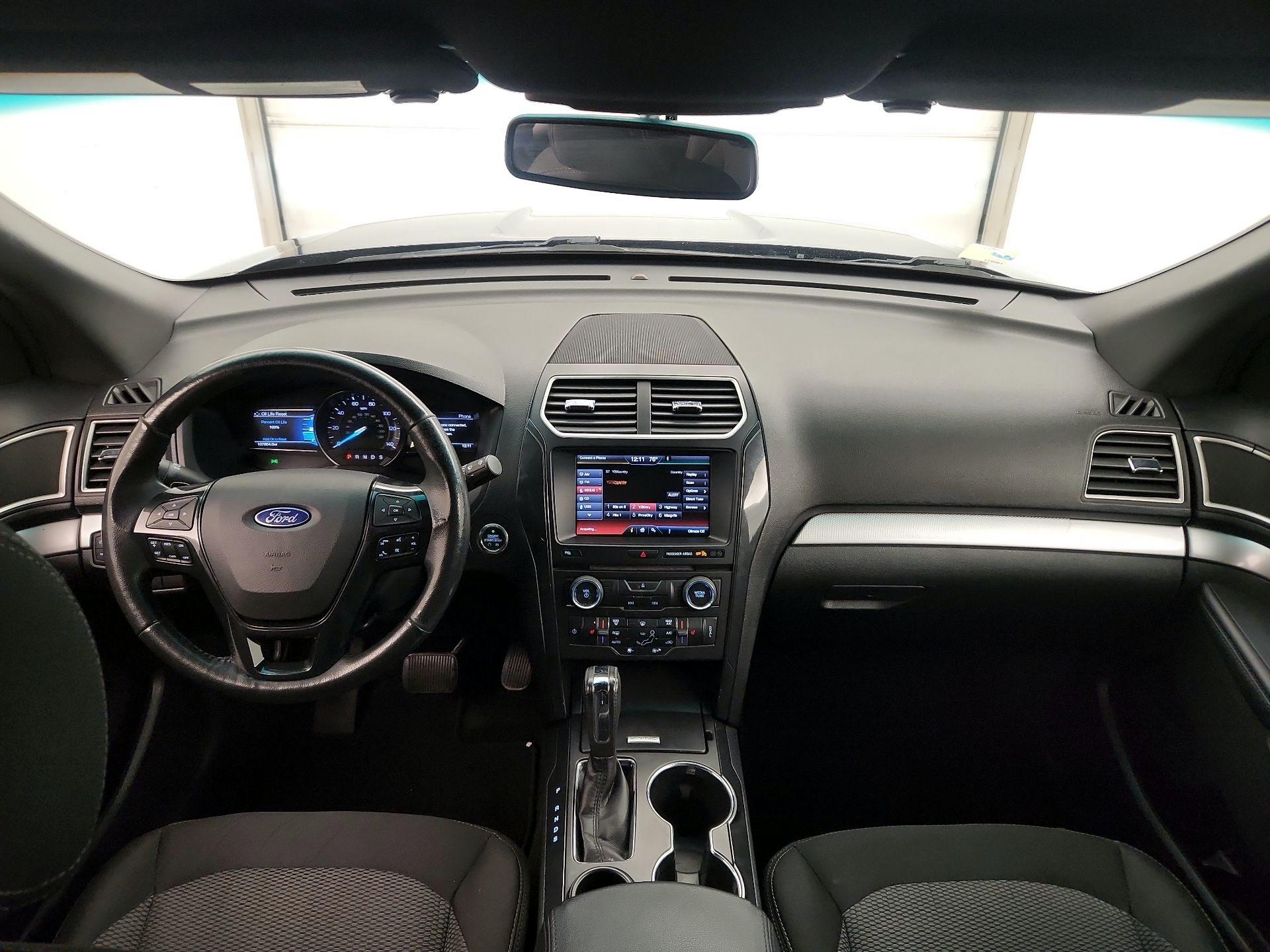 Thumbnail: 2016 Ford Explorer - 9