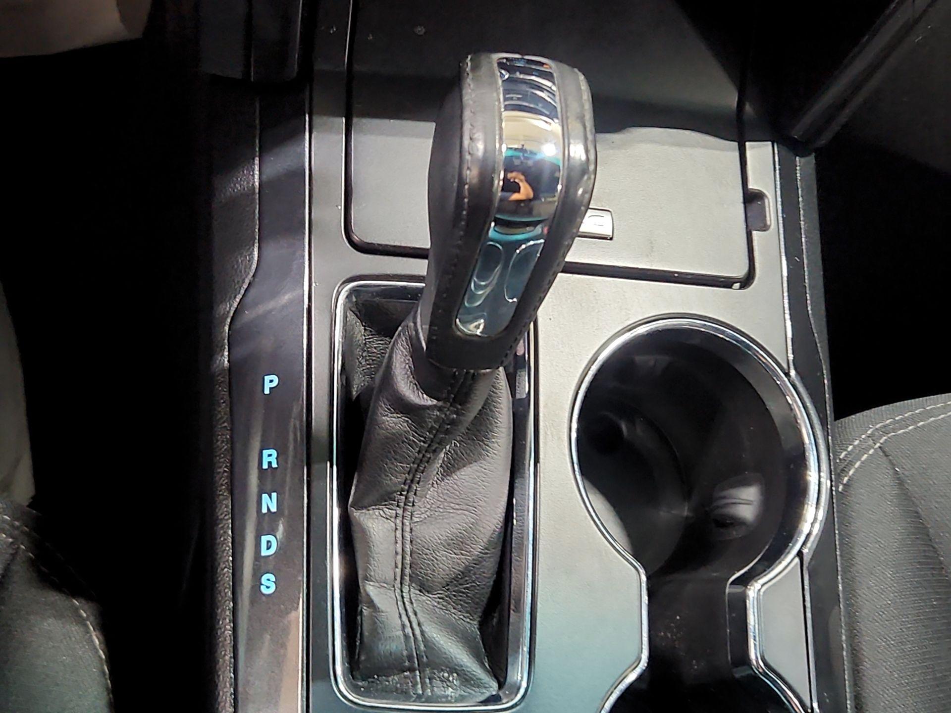 Thumbnail: 2016 Ford Explorer - 17