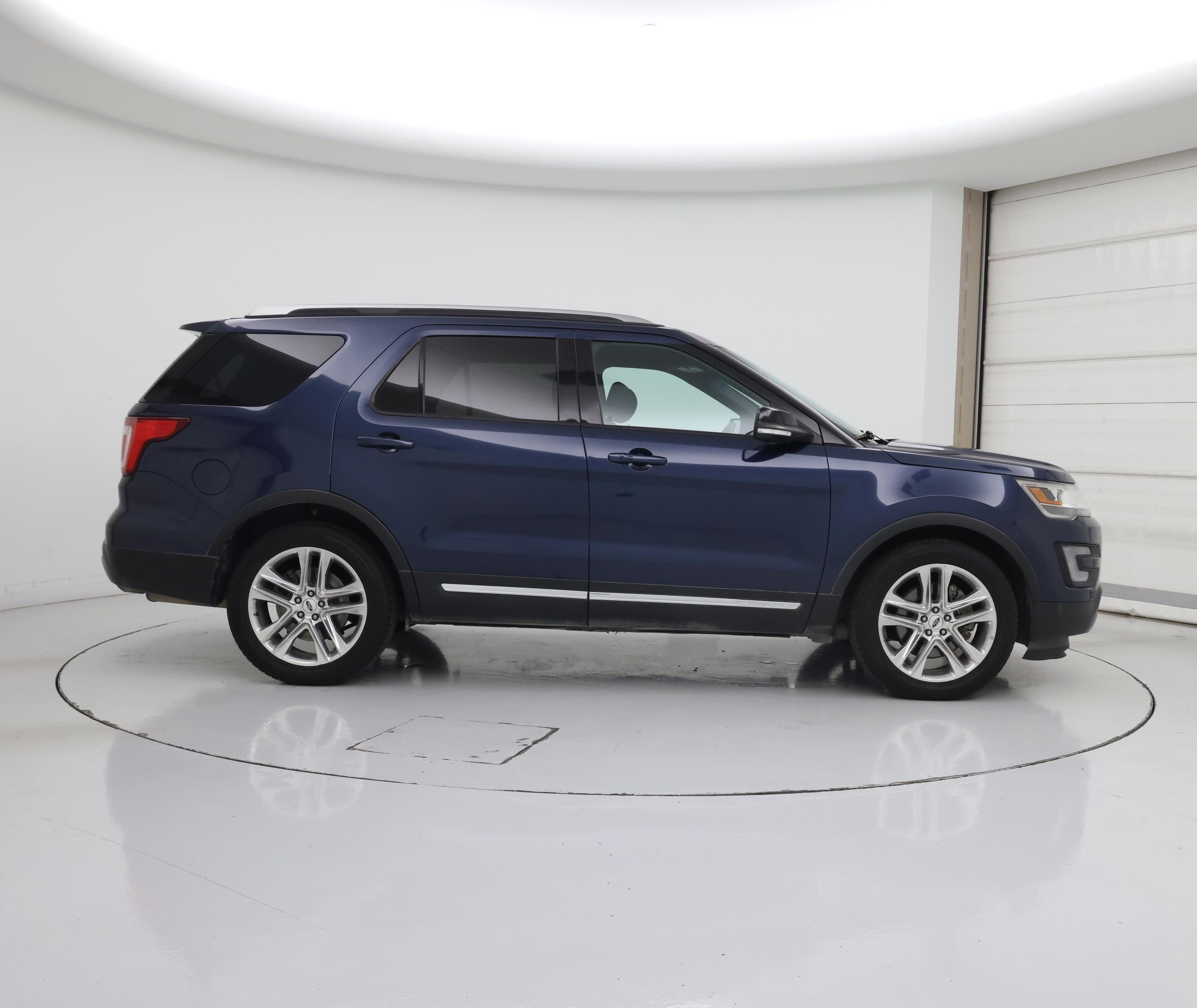 Thumbnail: 2016 Ford Explorer - 7