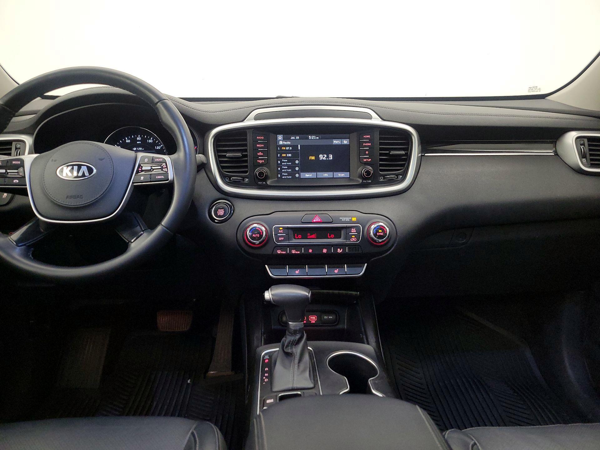 Thumbnail: 2020 Kia Sorento - 9