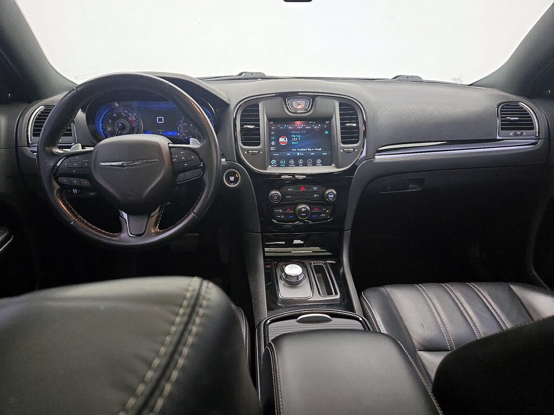 Thumbnail: 2020 Chrysler 300 - 9