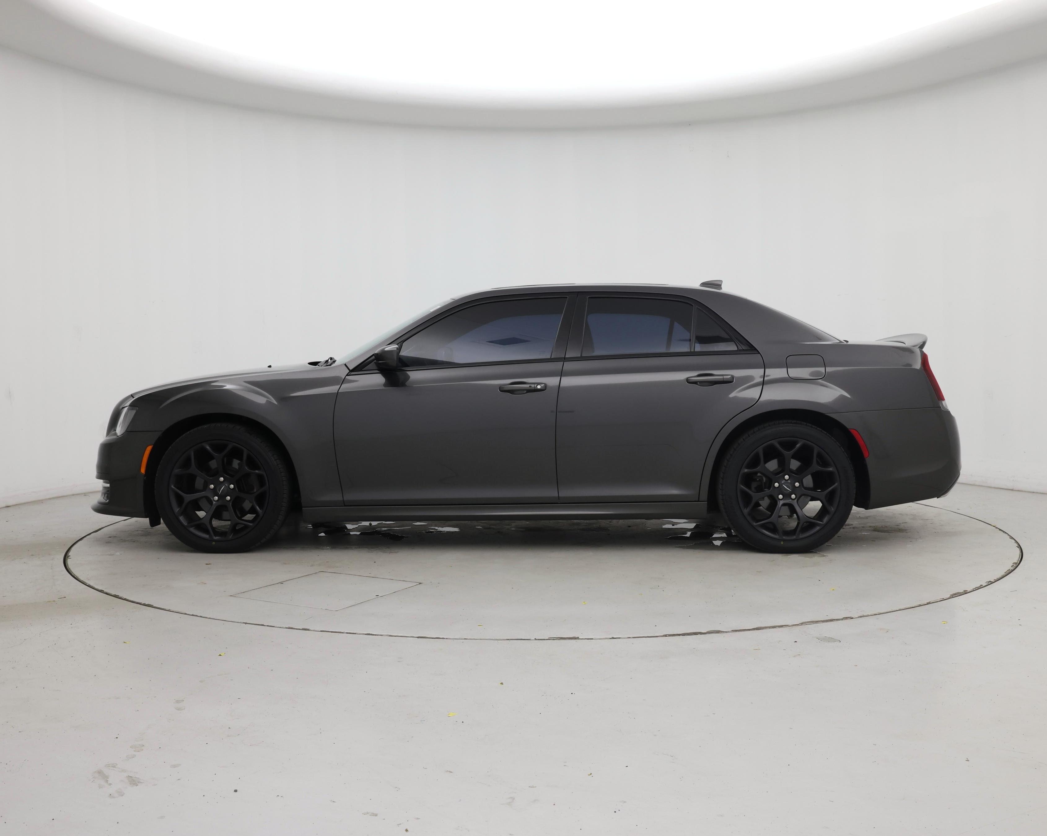 Thumbnail: 2020 Chrysler 300 - 3