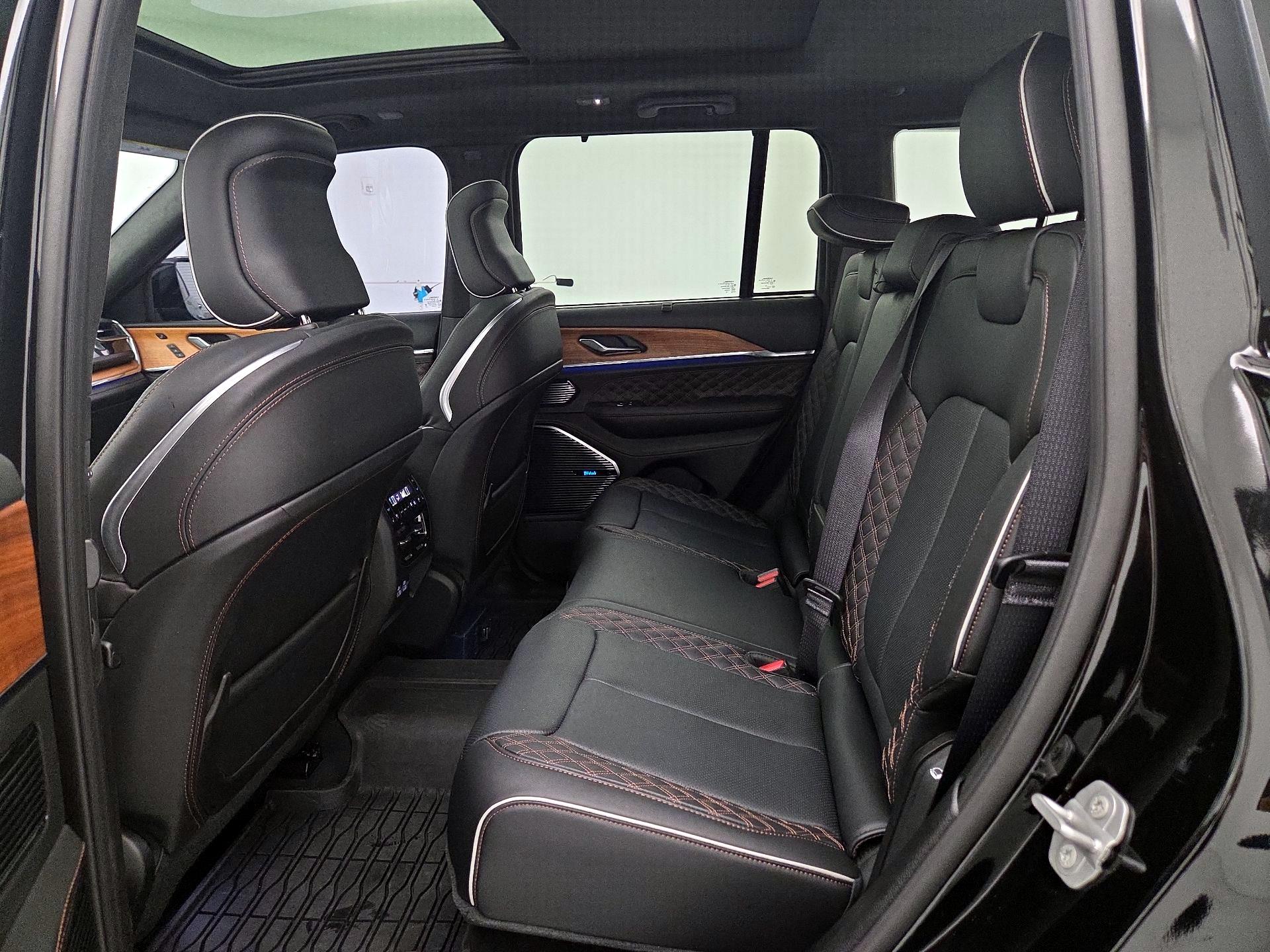 Thumbnail: 2025 Jeep Grand Cherokee - 20