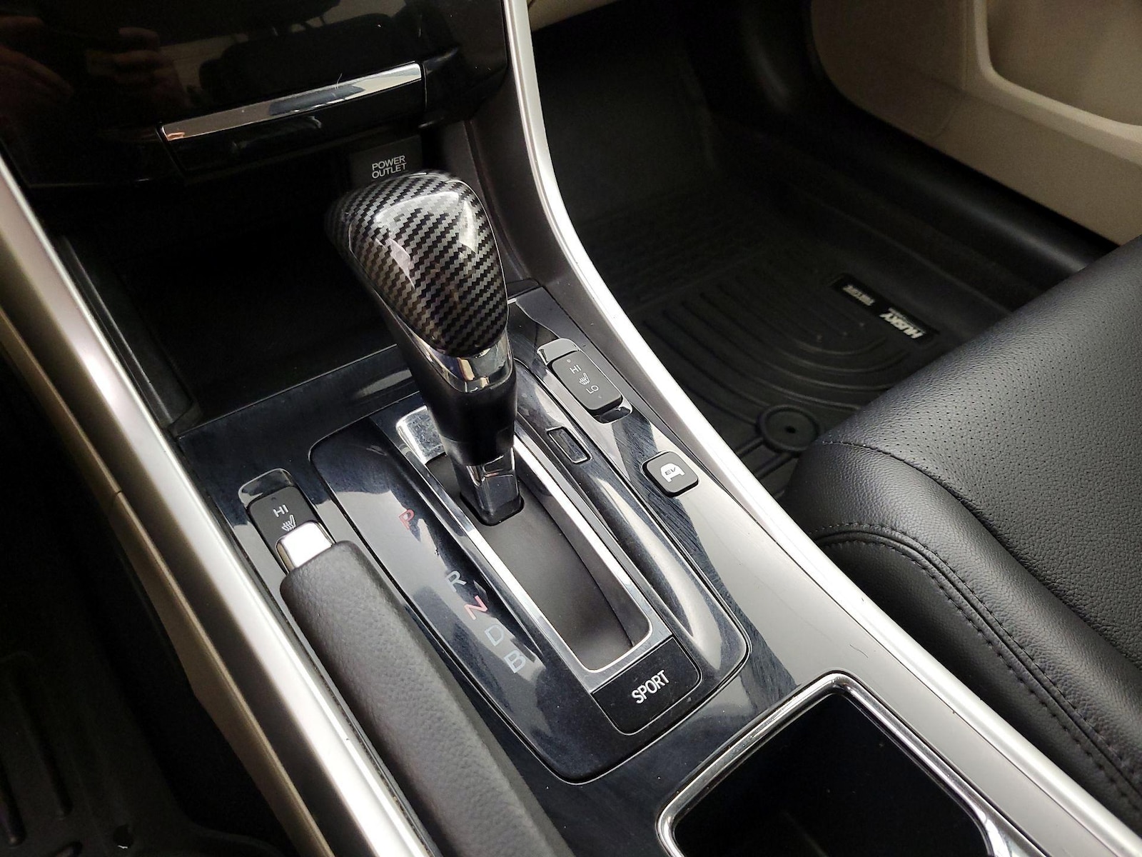 2017 Honda Accord Hybrid EX-L - Photo 18