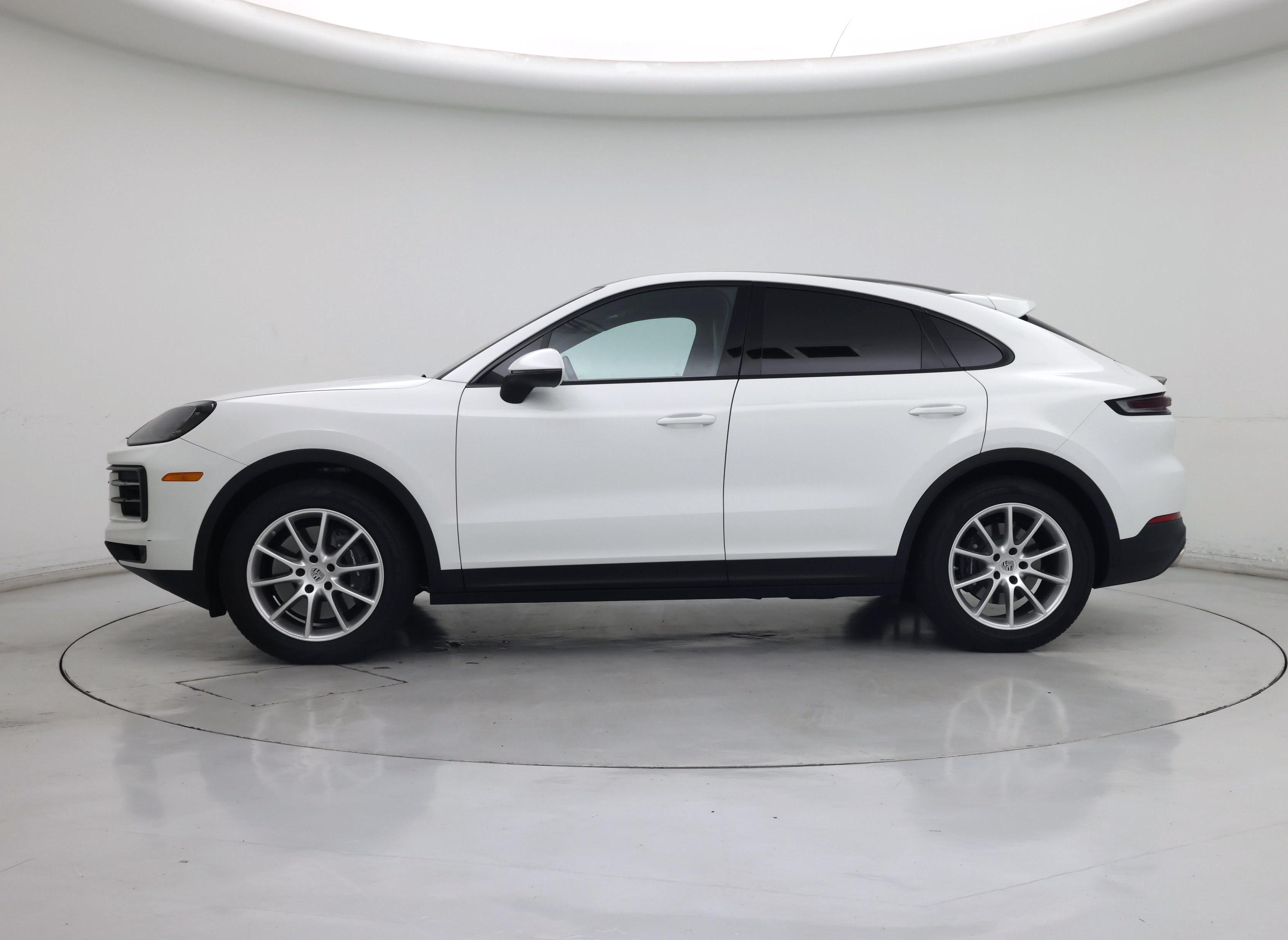 Thumbnail: 2024 Porsche Cayenne - 3