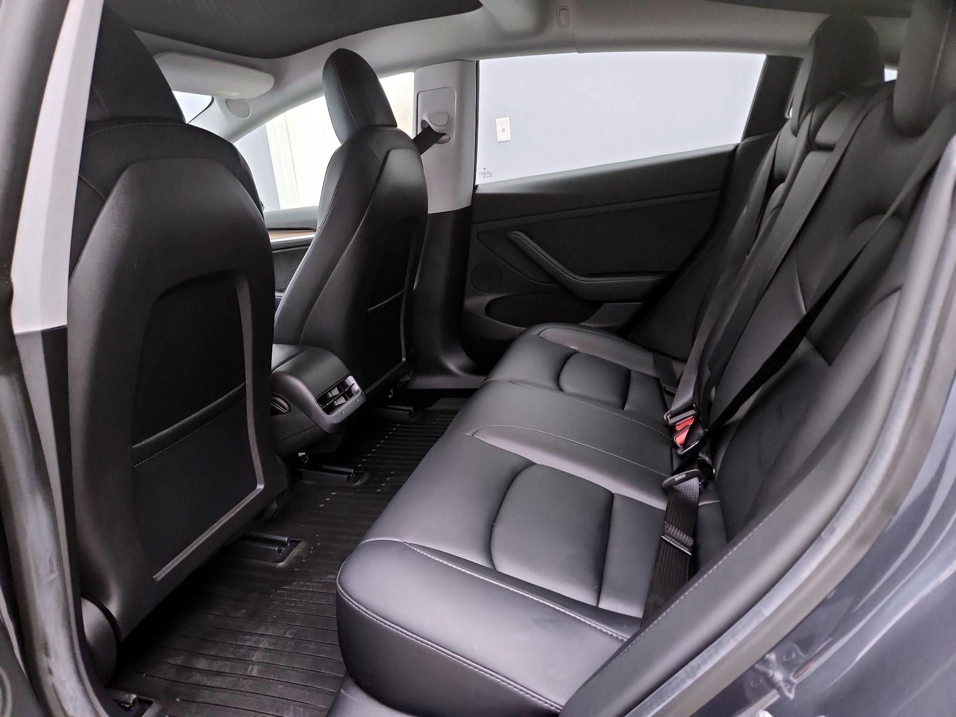 Thumbnail: 2021 Tesla Model 3 - 18