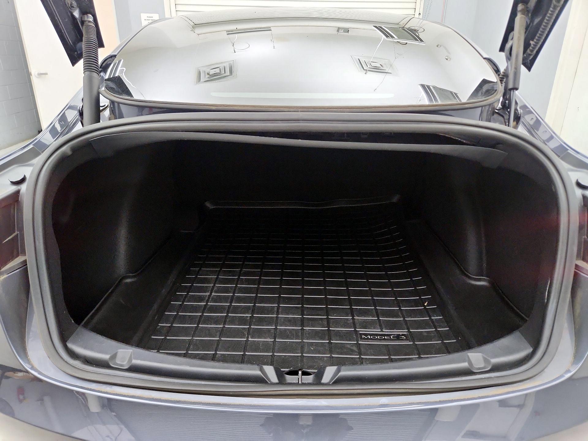 Thumbnail: 2021 Tesla Model 3 - 19