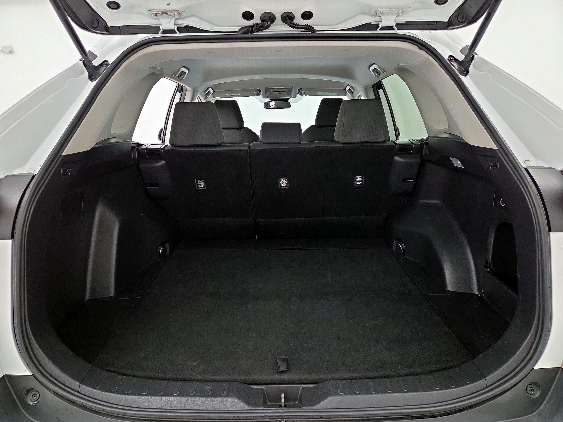 Thumbnail: 2021 Toyota RAV4 - 20