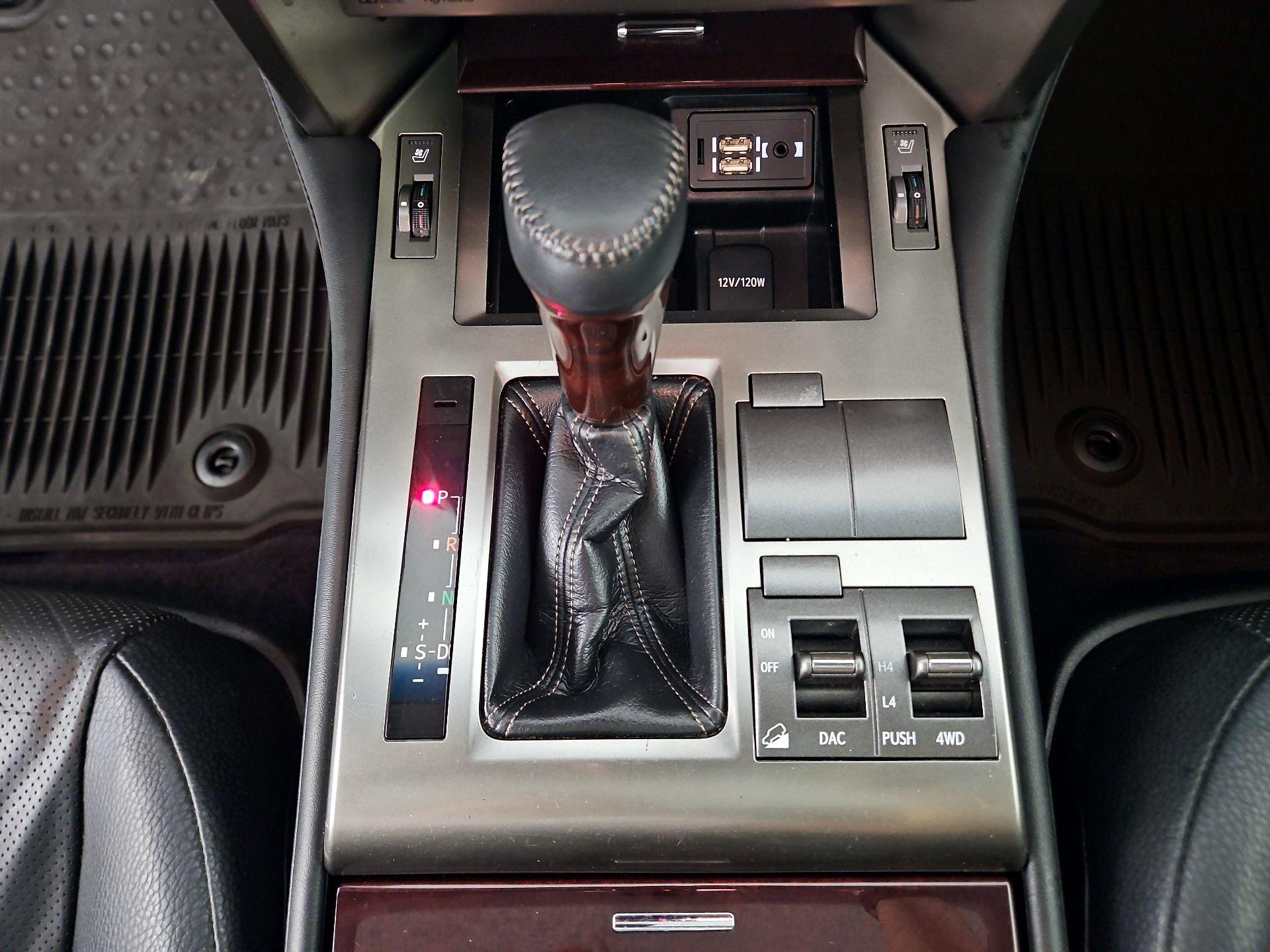 Thumbnail: 2016 Lexus GX - 16