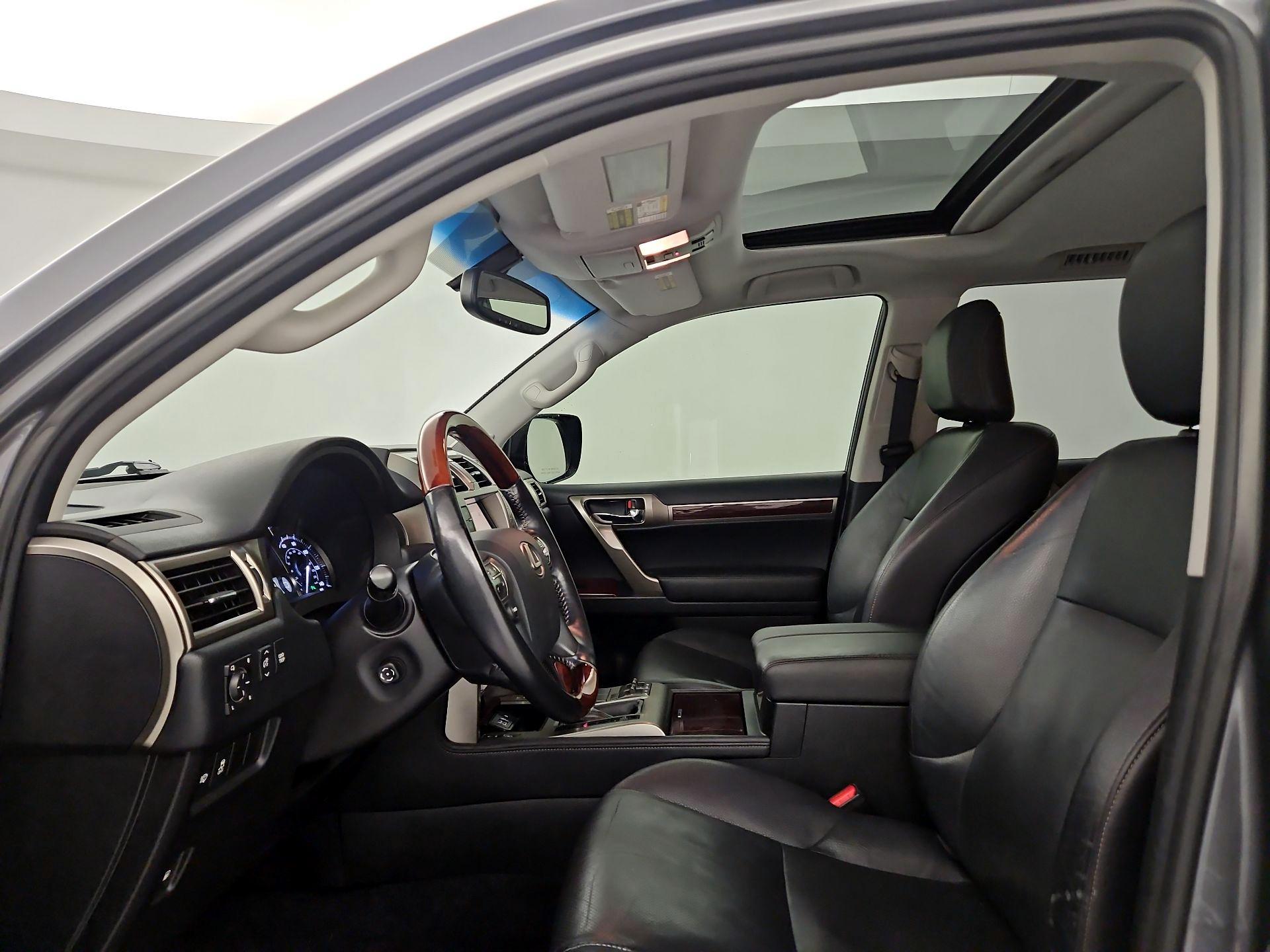 Thumbnail: 2016 Lexus GX - 18