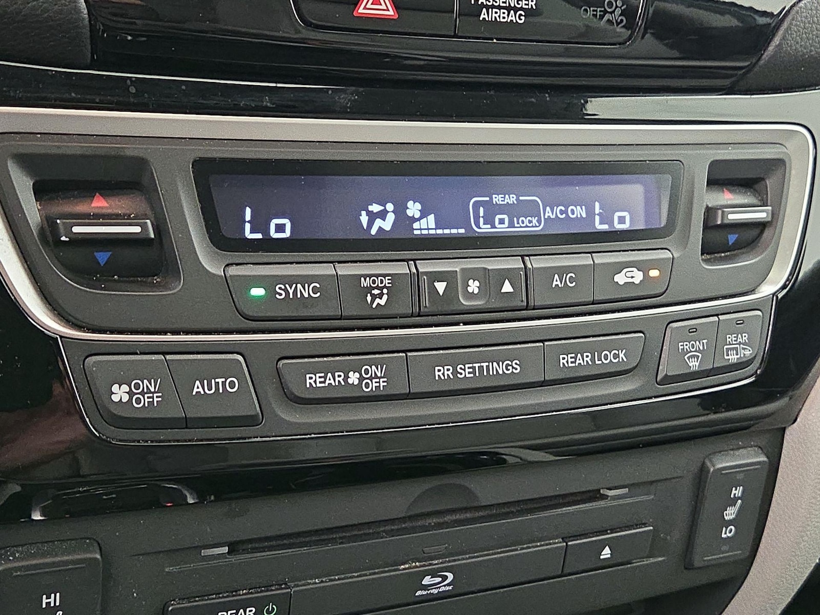 2017 Honda Pilot Touring - Photo 18