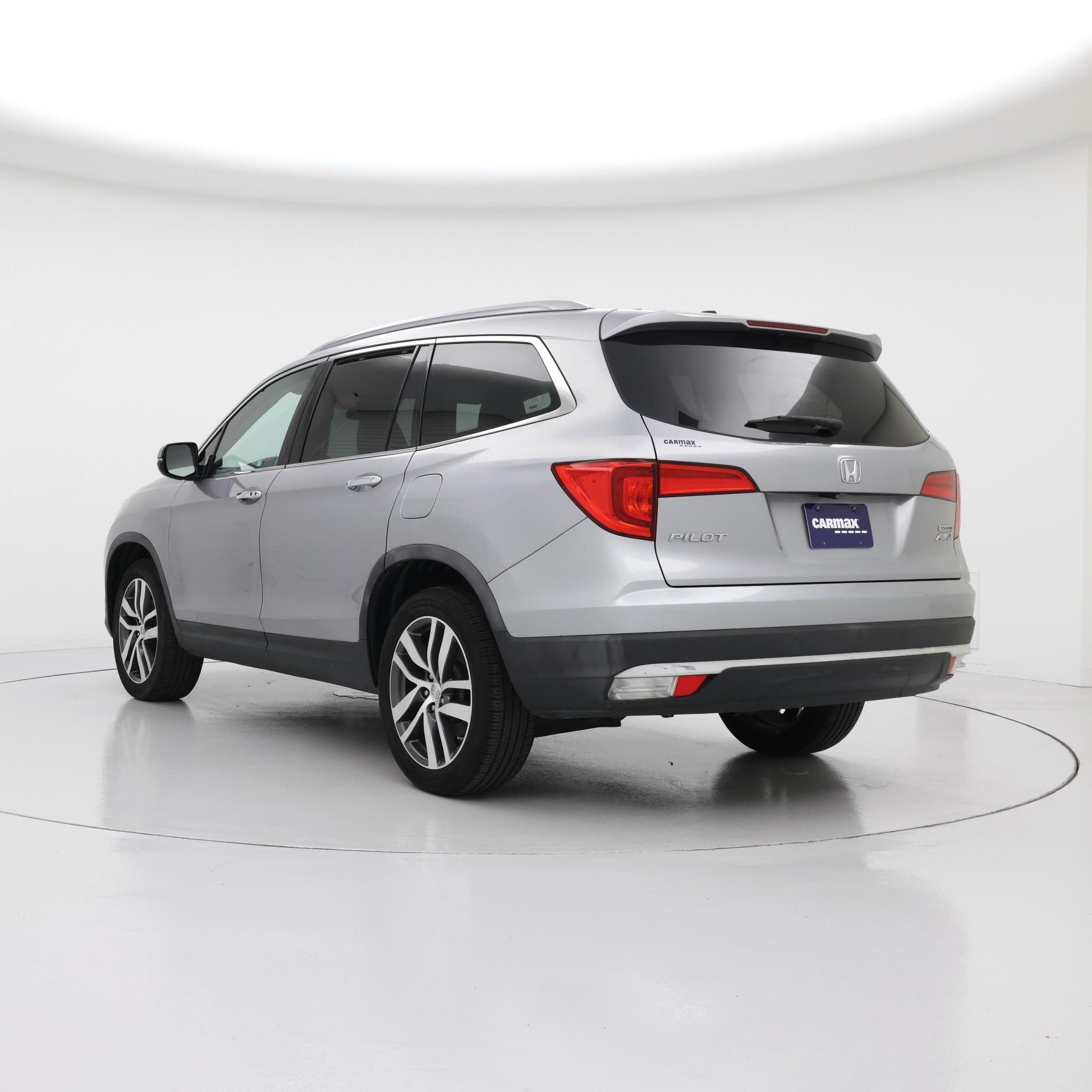 Thumbnail: 2017 Honda Pilot - 2