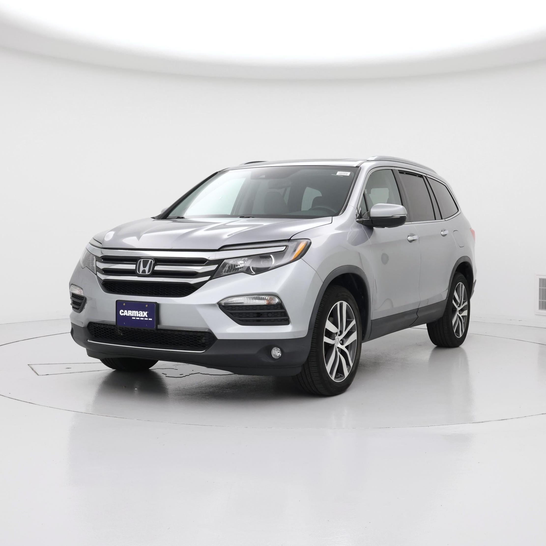 Thumbnail: 2017 Honda Pilot - 4