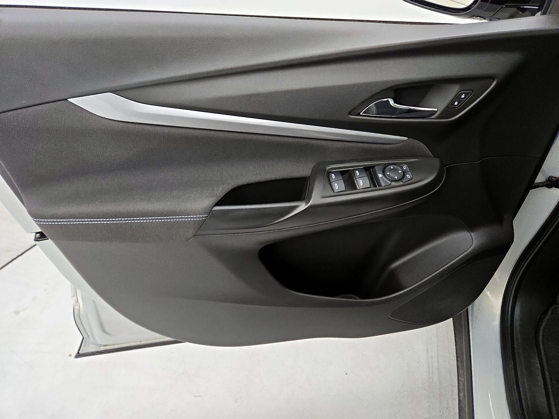 Thumbnail: 2023 Chevrolet Bolt EUV - 12