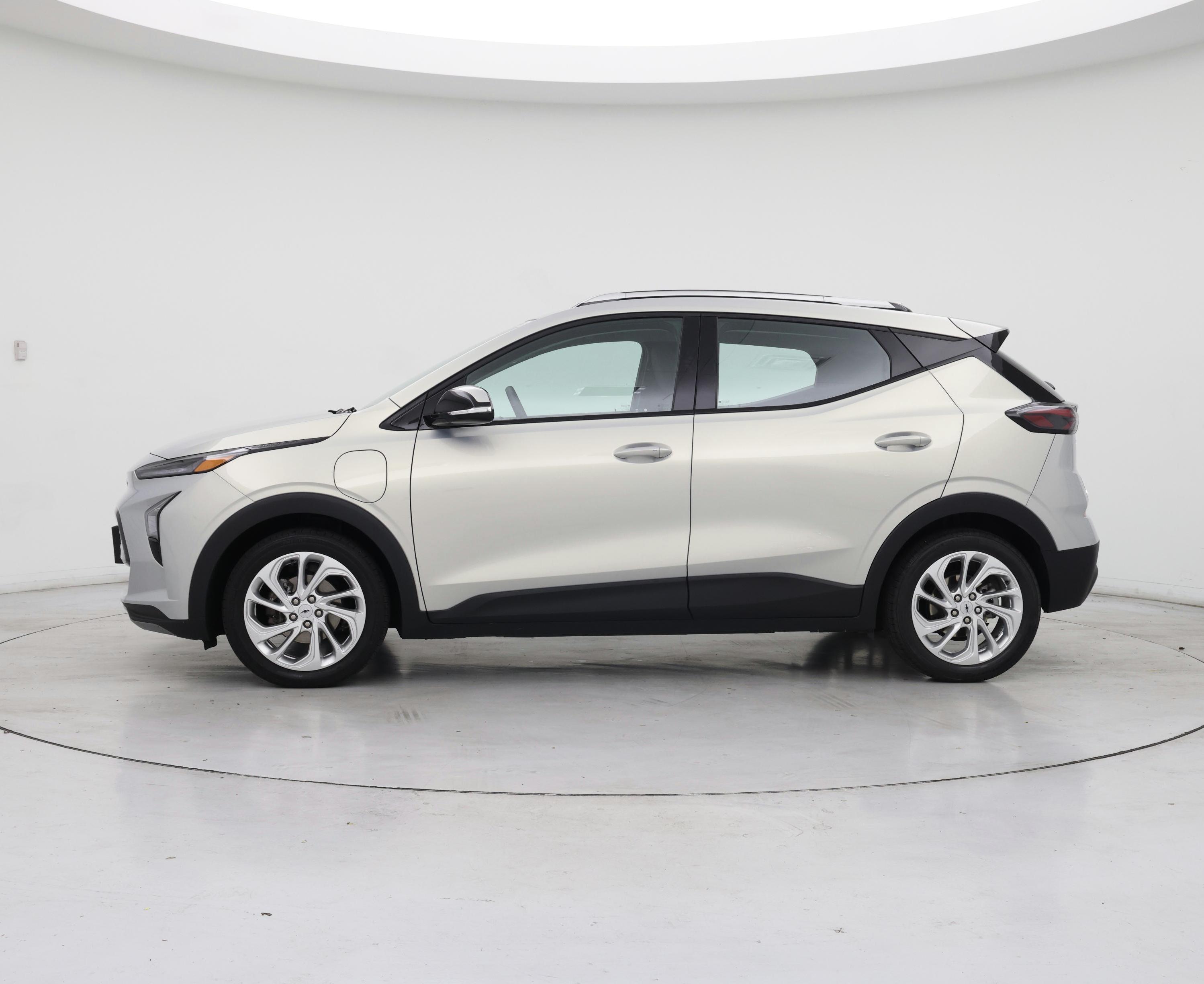 Thumbnail: 2023 Chevrolet Bolt EUV - 3