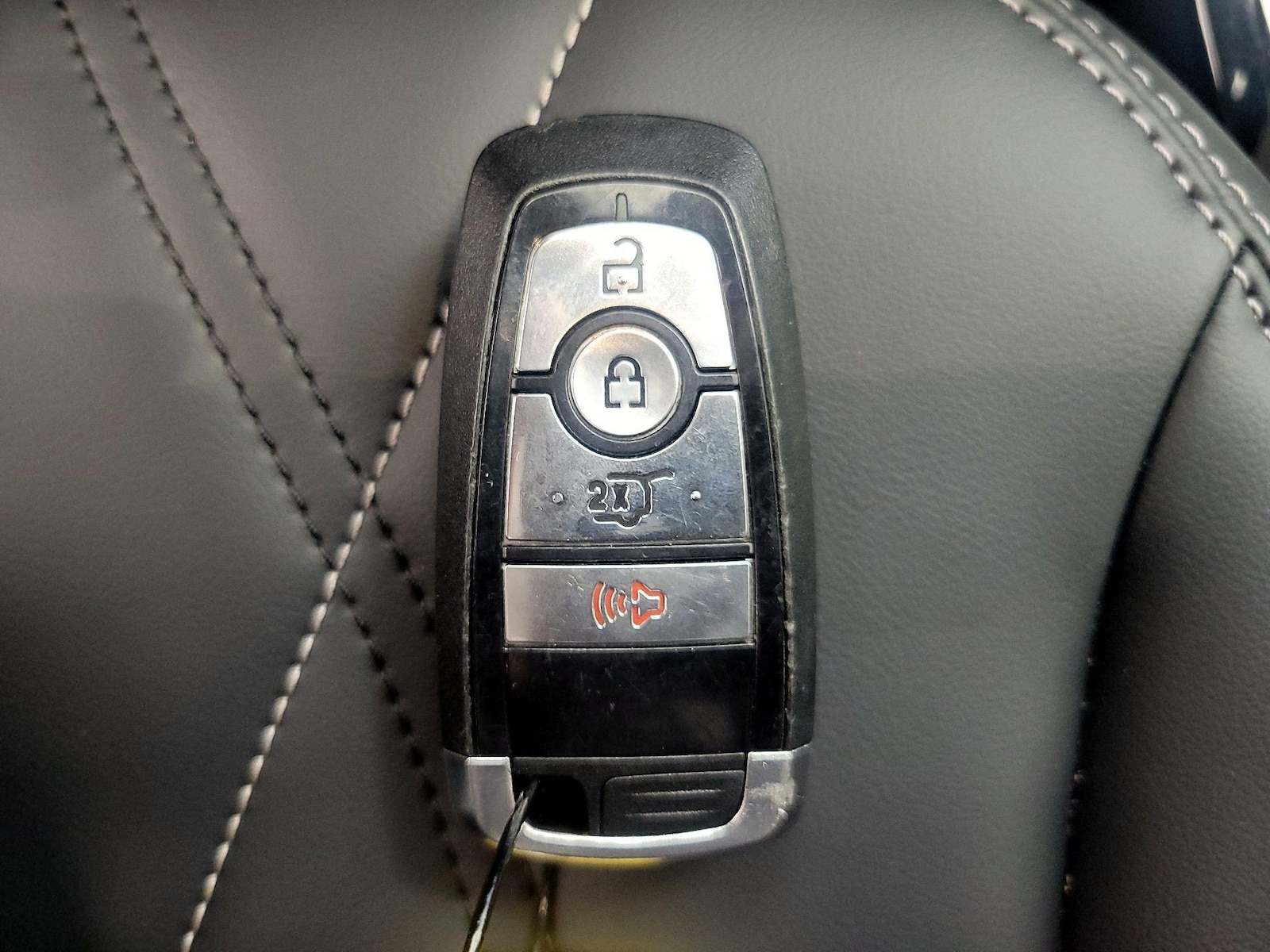 2022 Ford Mustang Mach-E Select AWD - Photo 24