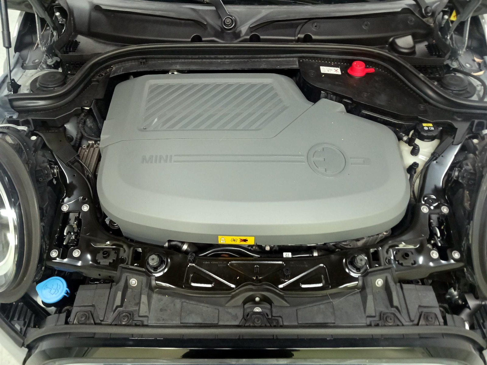 2023 MINI Hardtop 2 Door SE - Photo 20