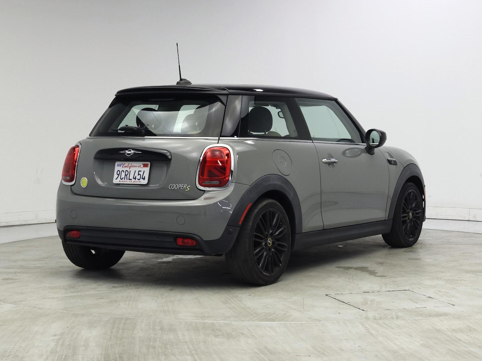 2023 MINI Hardtop 2 Door SE - Photo 9