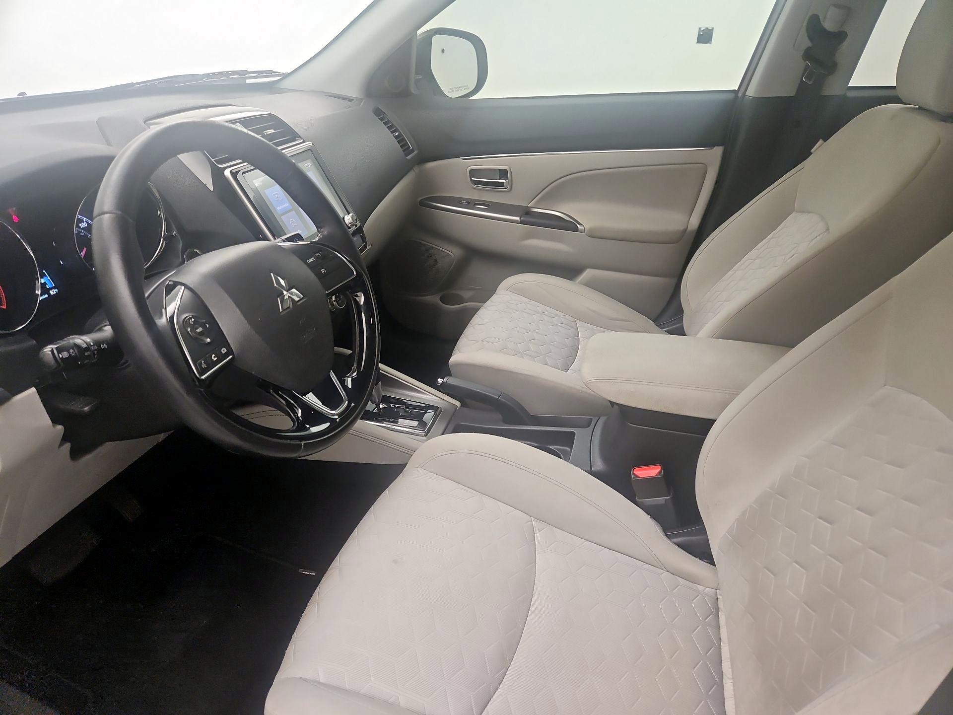 Thumbnail: 2020 Mitsubishi Outlander Sport - 11