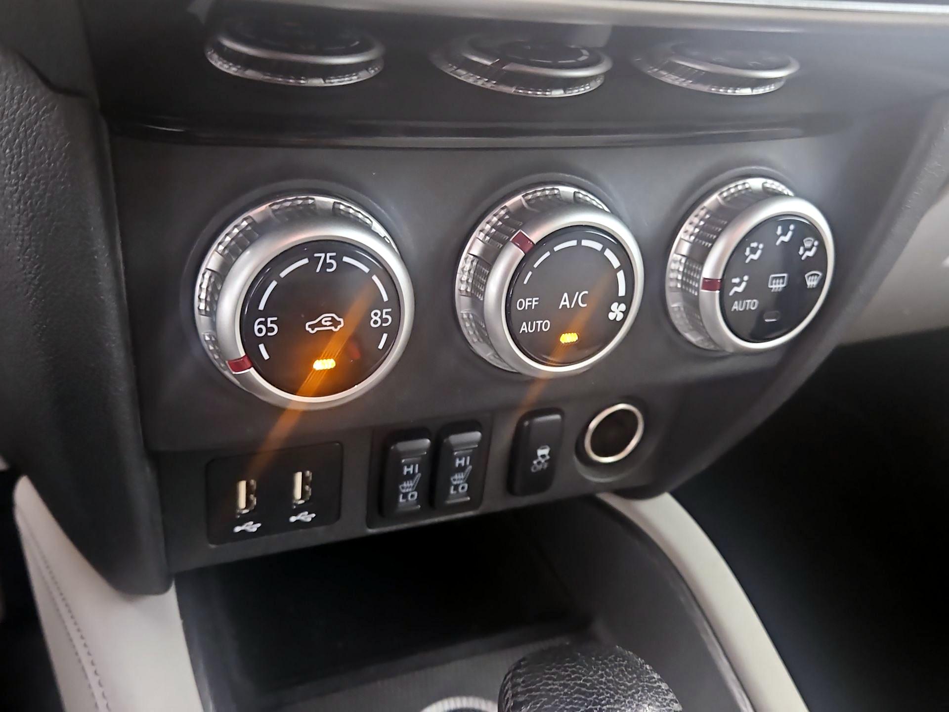 Thumbnail: 2020 Mitsubishi Outlander Sport - 16