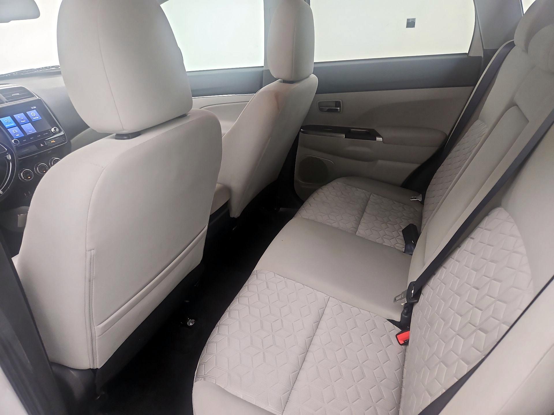 Thumbnail: 2020 Mitsubishi Outlander Sport - 19