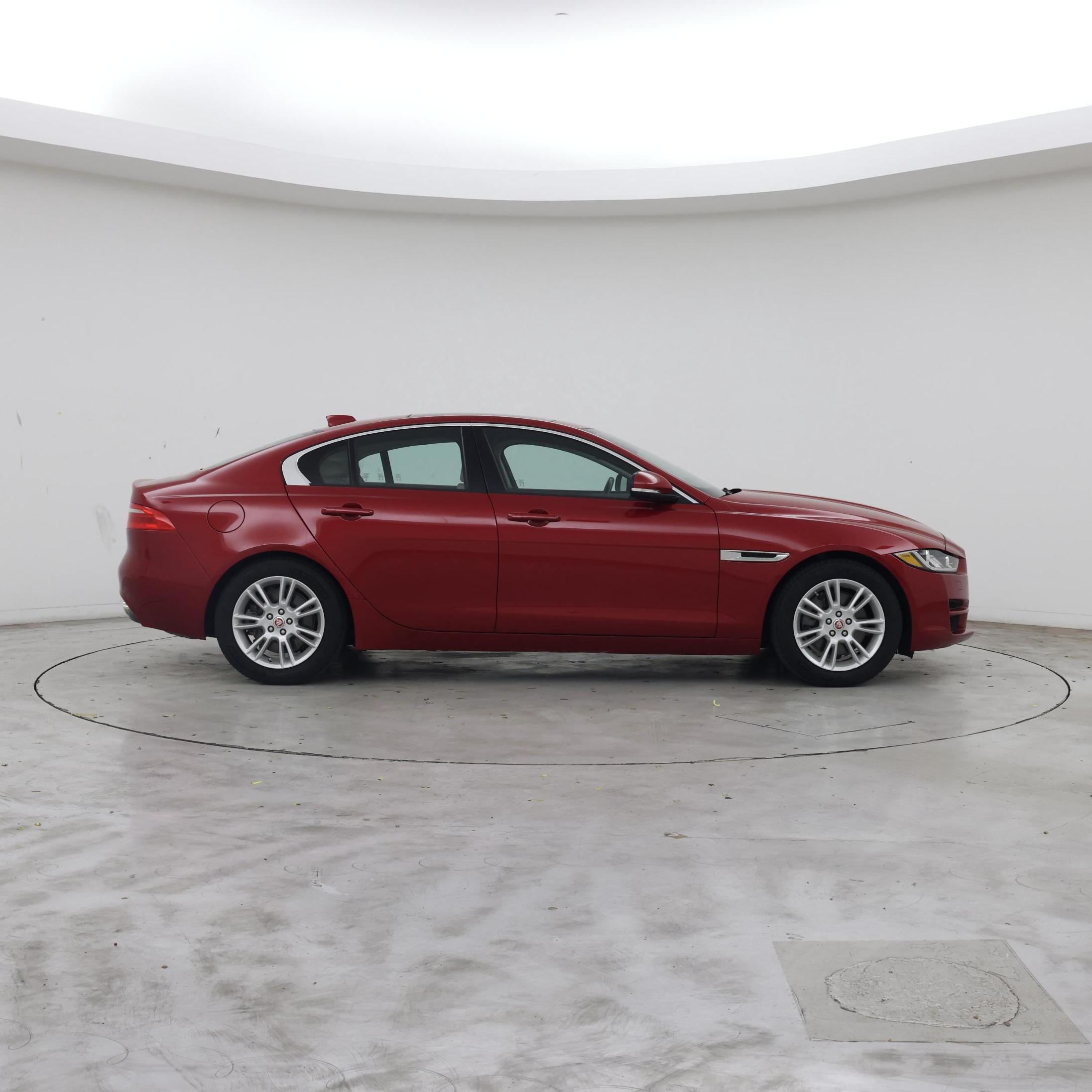Thumbnail: 2017 Jaguar XE - 7